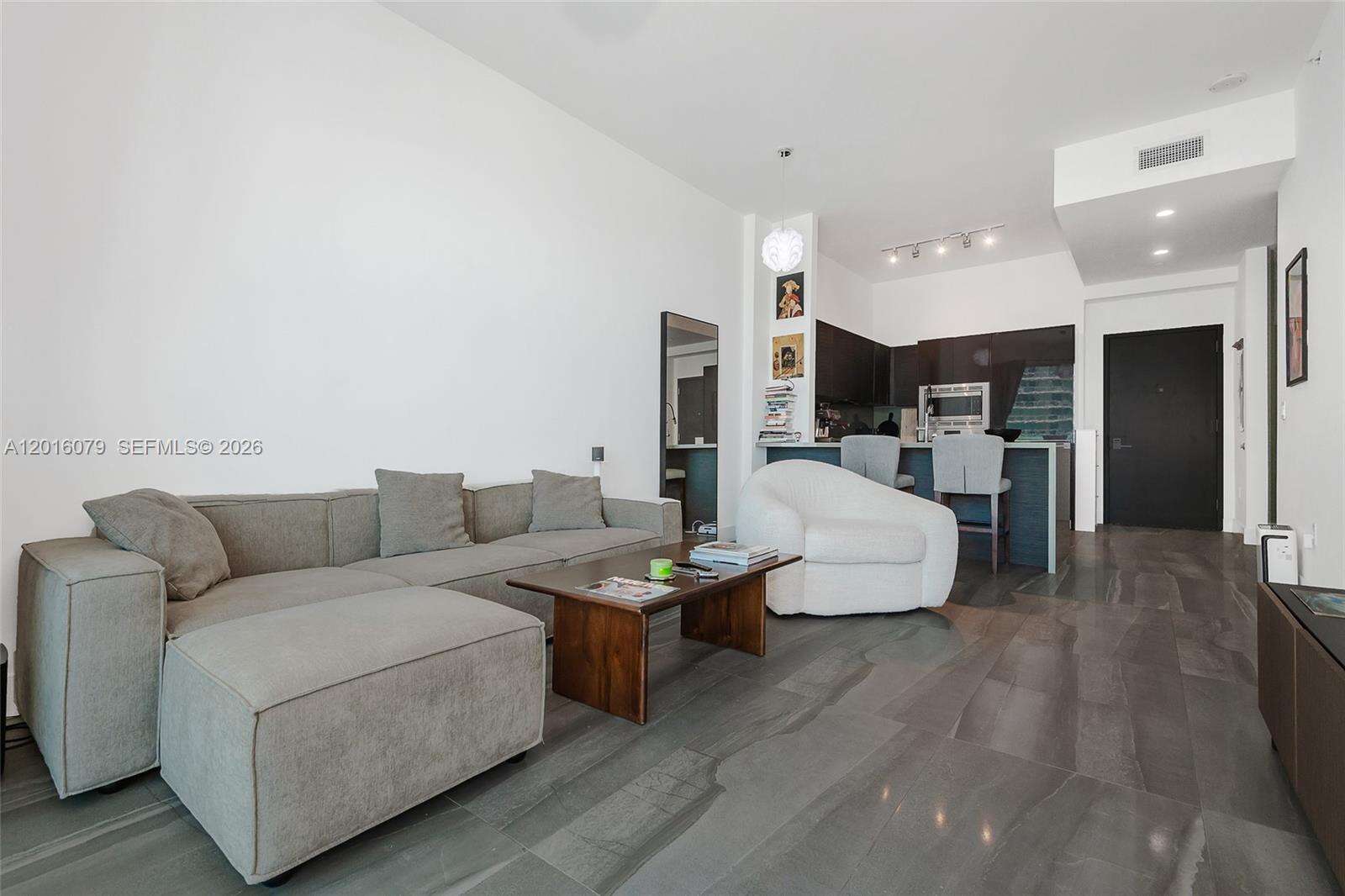 The Bond On Brickell at 1080 Brickell Ave, Miami, FL 33131 - For Rent photo 3