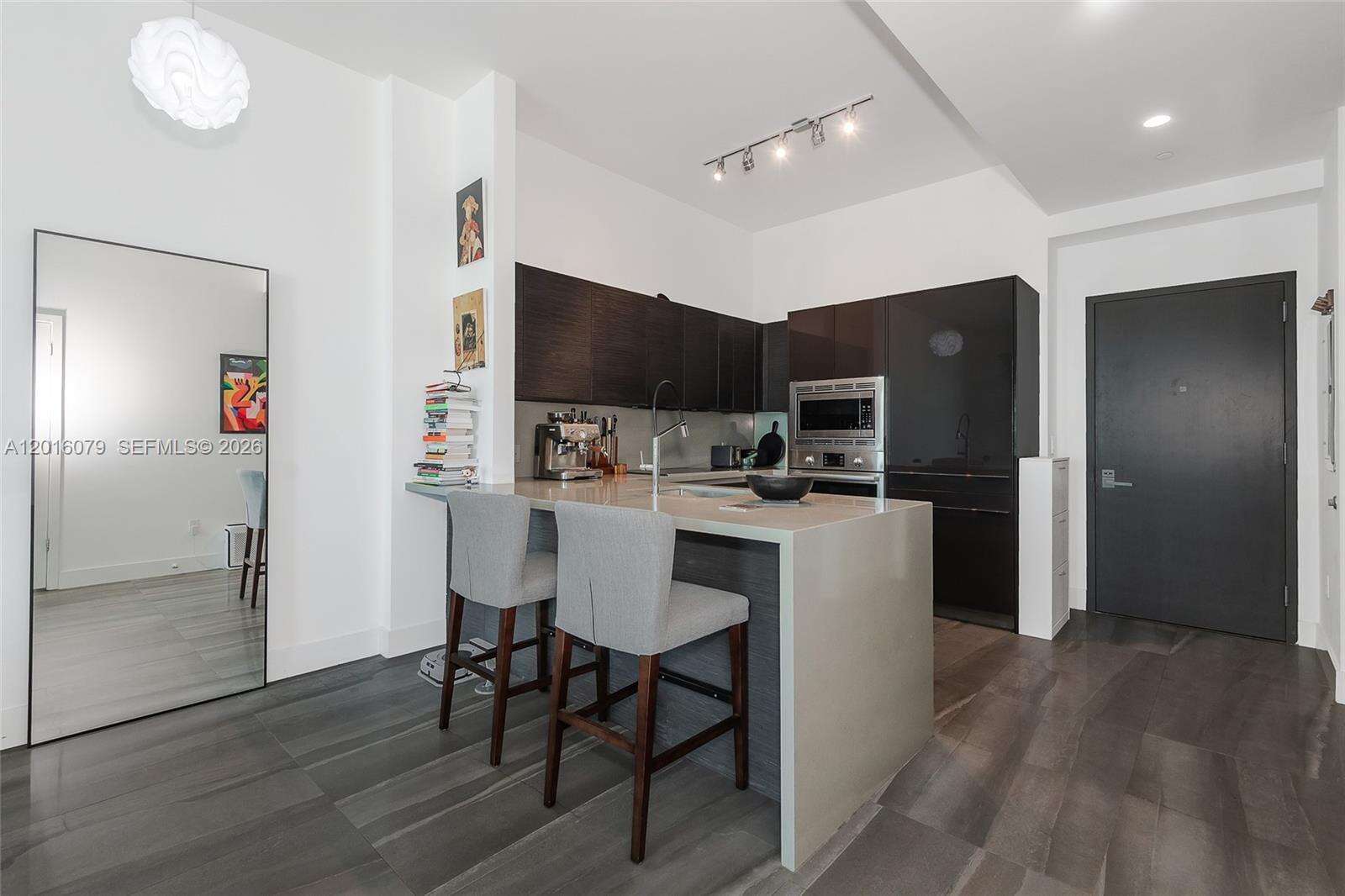 The Bond On Brickell at 1080 Brickell Ave, Miami, FL 33131 - For Rent photo 4