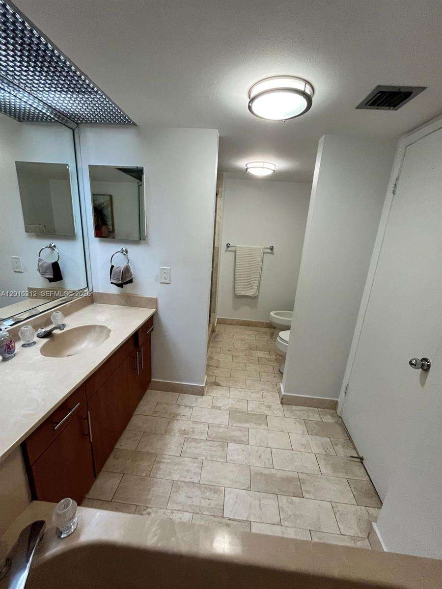 The Grand at 1717 Bayshore Dr, Miami, FL 33132 - For Rent photo 14