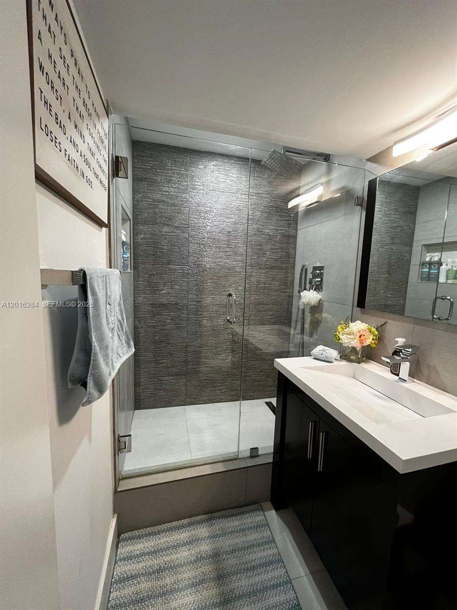 Imperial At Brickell at 1627 Brickell Ave, Miami, FL 33129 - For Rent photo 15