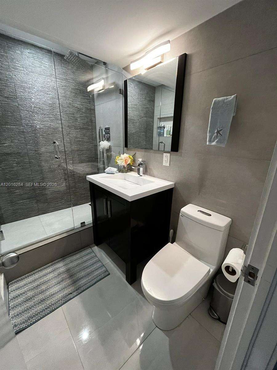 Imperial At Brickell at 1627 Brickell Ave, Miami, FL 33129 - For Rent photo 16