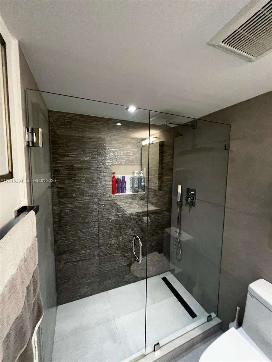Imperial At Brickell at 1627 Brickell Ave, Miami, FL 33129 - For Rent photo 19