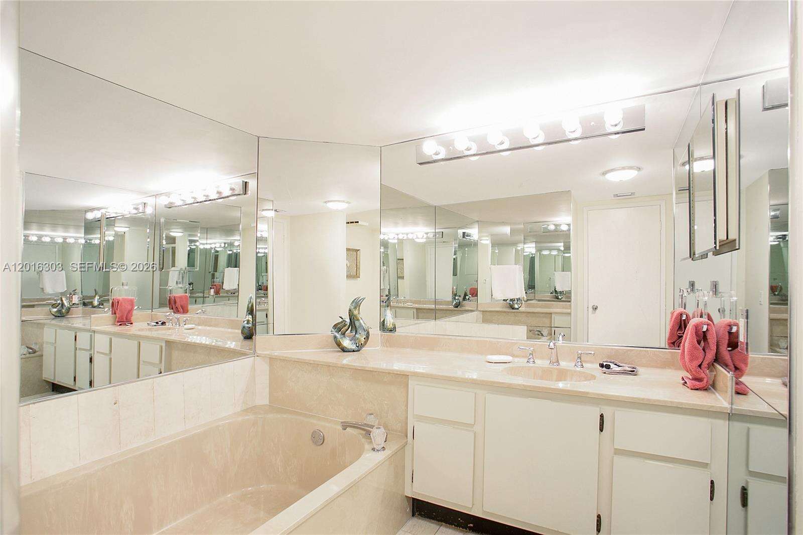 The Grand at 1717 Bayshore Dr, Miami, FL 33132 - For Rent photo 7