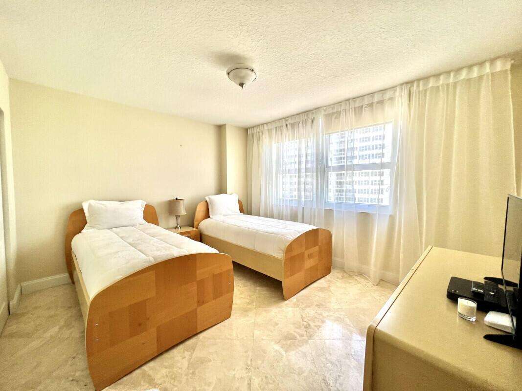 2080 Ocean, Hallandale Beach, FL 33009 - For Rent photo 3