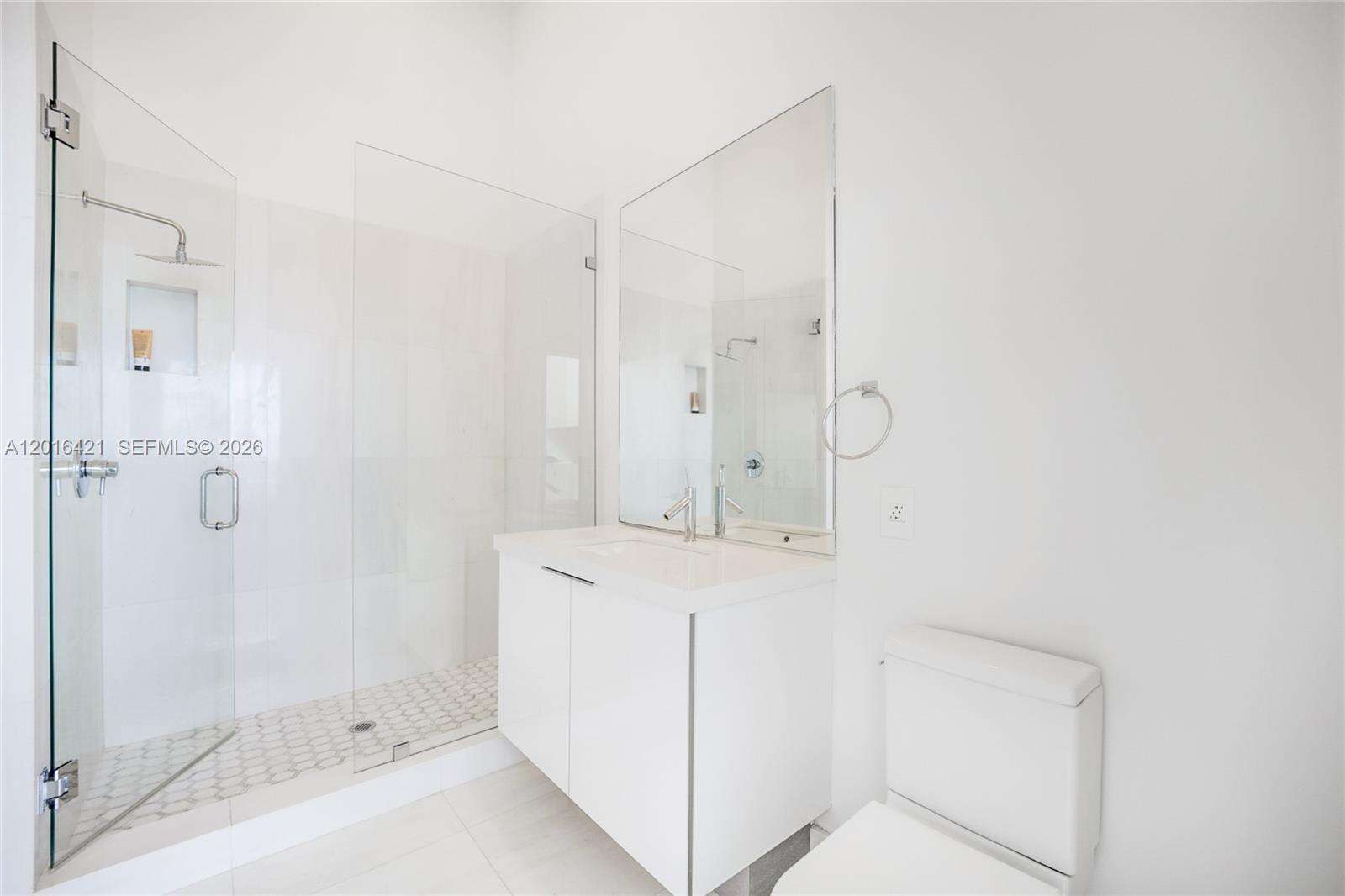 Icon Brickell 2 at 495 Brickell Ave, Miami, FL 33131 - For Rent photo 12