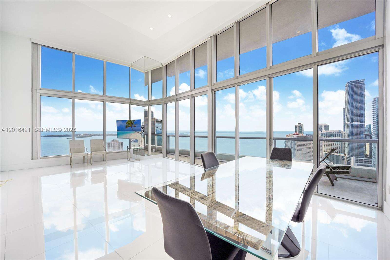 Icon Brickell 2 at 495 Brickell Ave, Miami, FL 33131 - For Rent photo 5