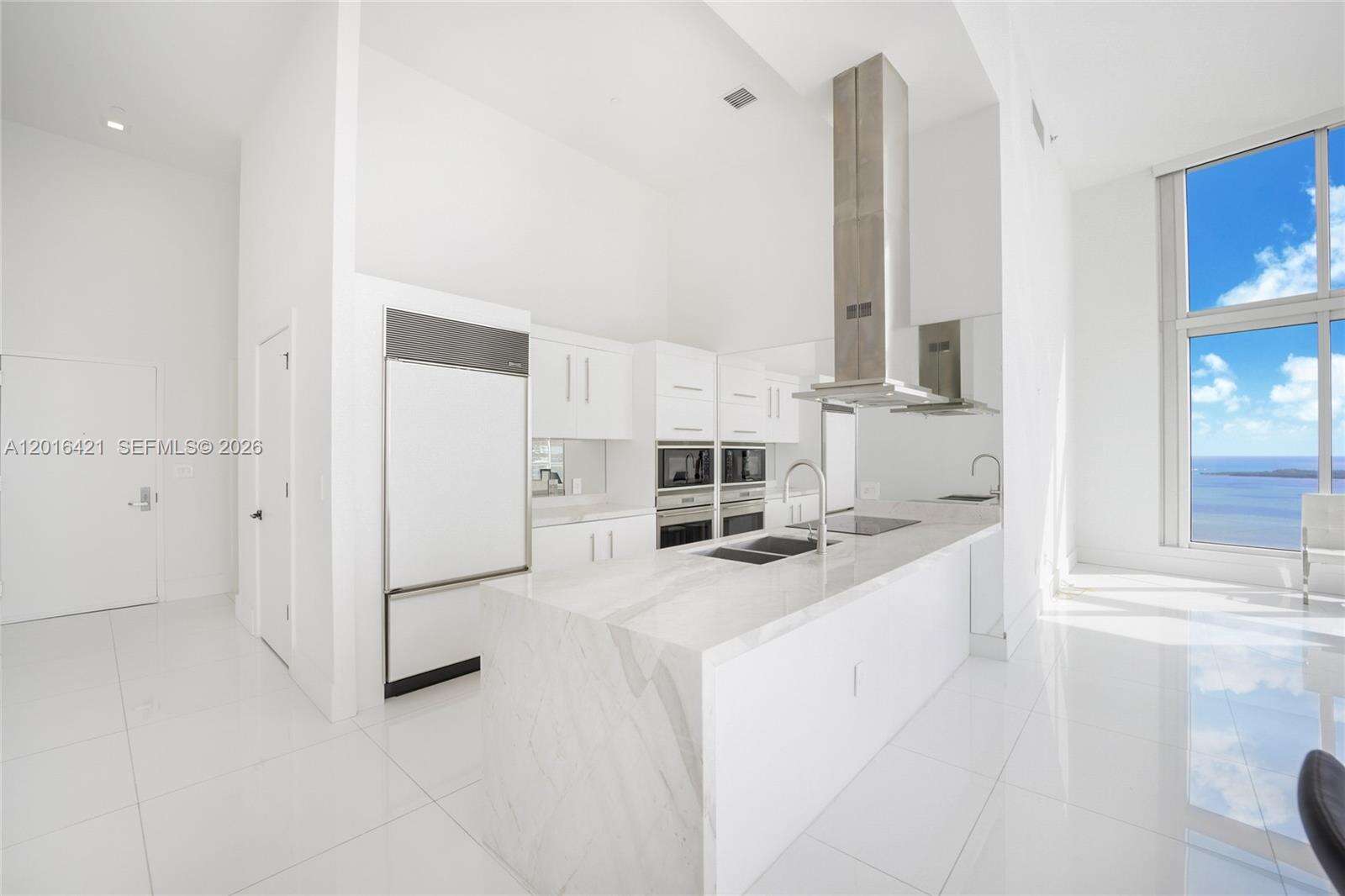 Icon Brickell 2 at 495 Brickell Ave, Miami, FL 33131 - For Rent photo 6