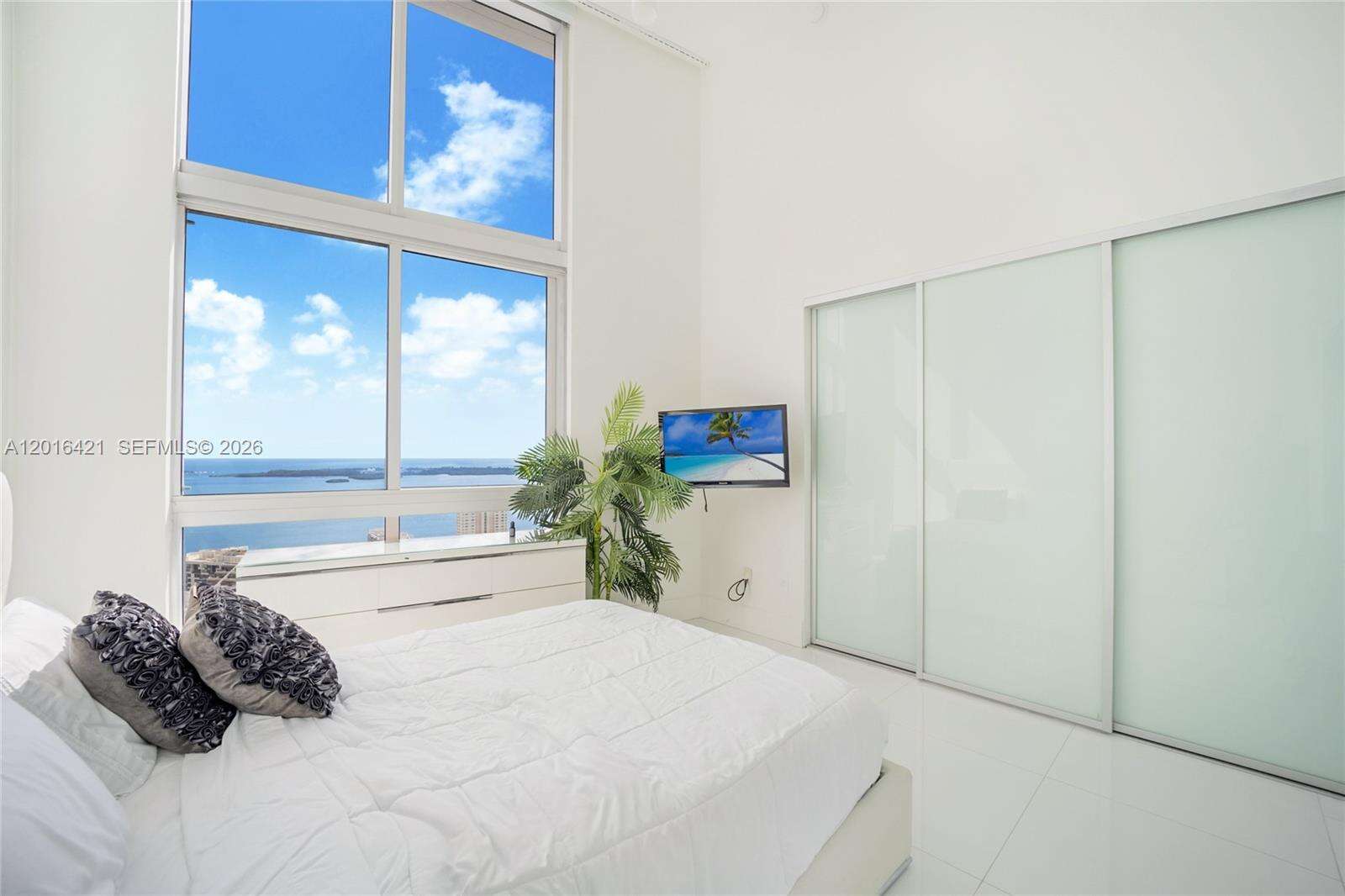 Icon Brickell 2 at 495 Brickell Ave, Miami, FL 33131 - For Rent photo 10
