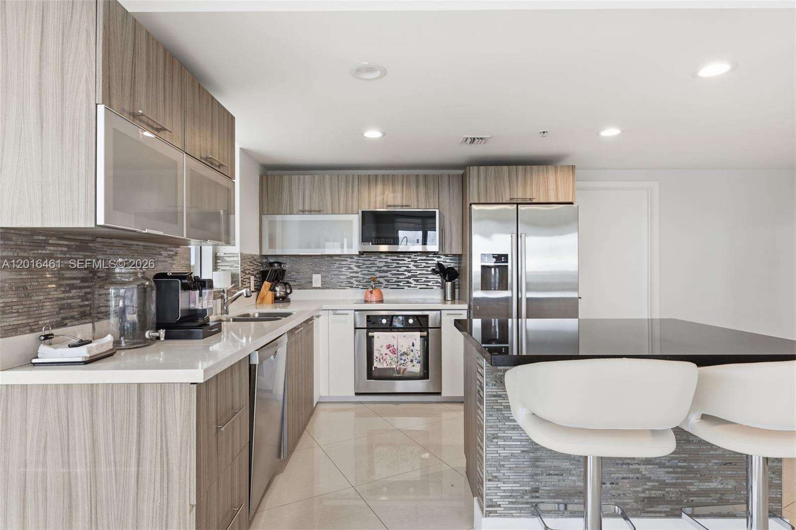 Eden House at 6700 Indian Creek Dr, Miami Beach, FL 33141 - For Rent photo 8