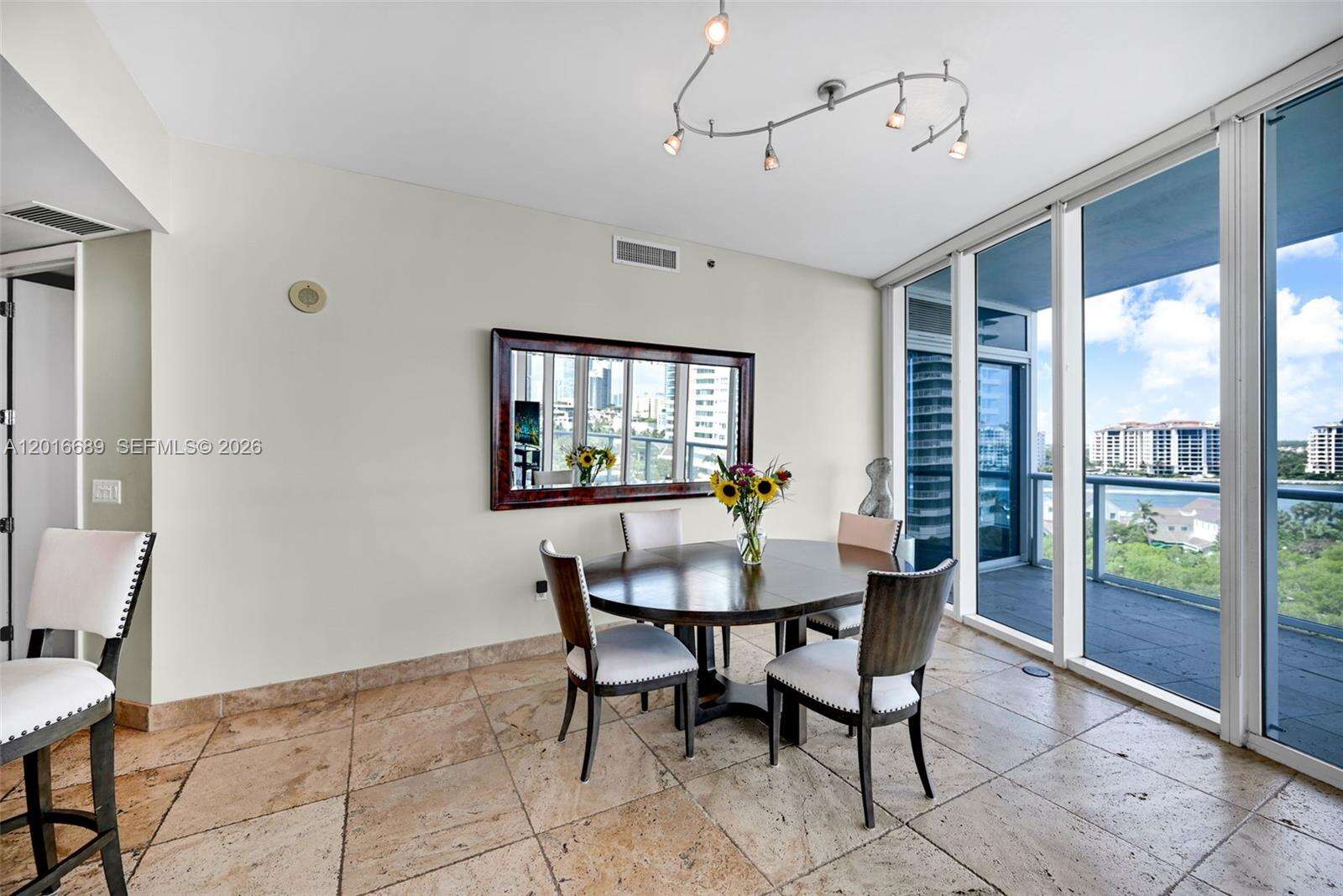 Continuum South Tower at 100 Pointe Dr, Miami Beach, FL 33139 - For Rent photo 18
