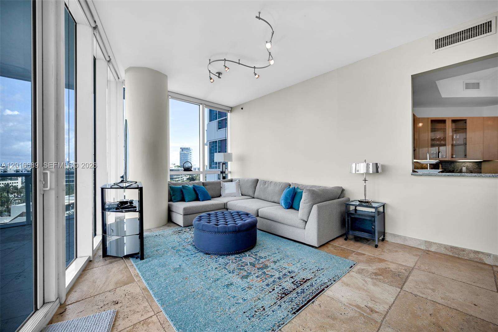 Continuum South Tower at 100 Pointe Dr, Miami Beach, FL 33139 - For Rent photo 20