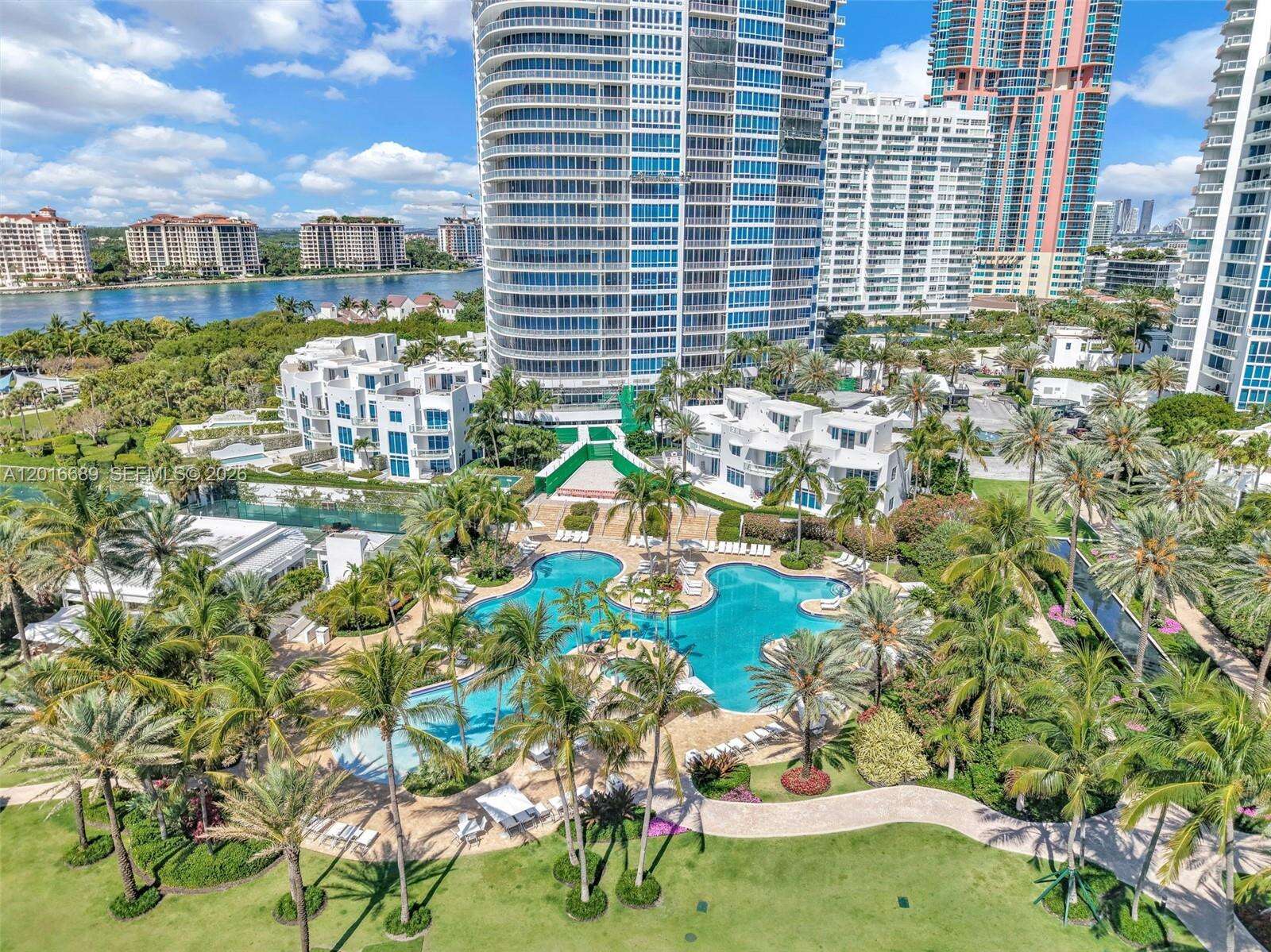 Continuum South Tower at 100 Pointe Dr, Miami Beach, FL 33139 - For Rent photo 42