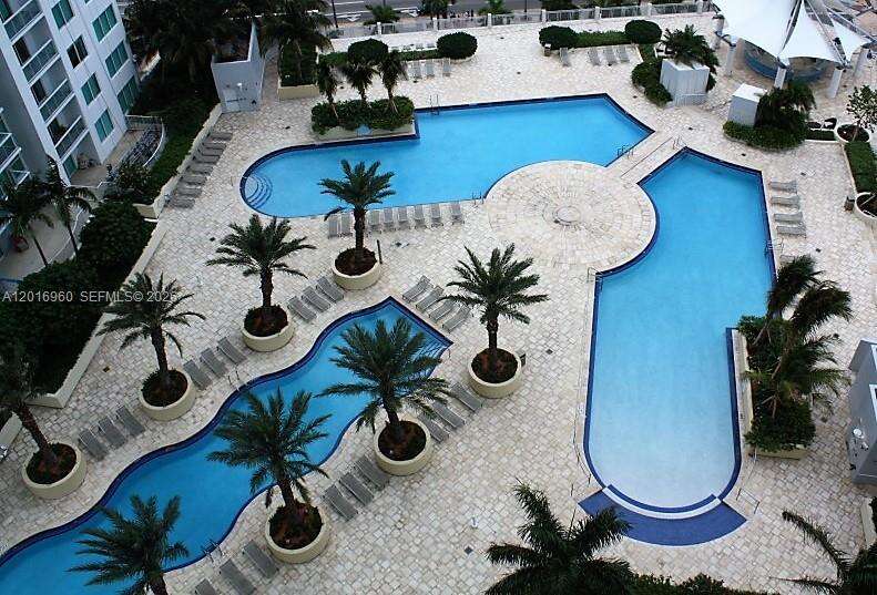 Vizcayne South at 253 2 St, Miami, FL 33132 - For Rent photo 1