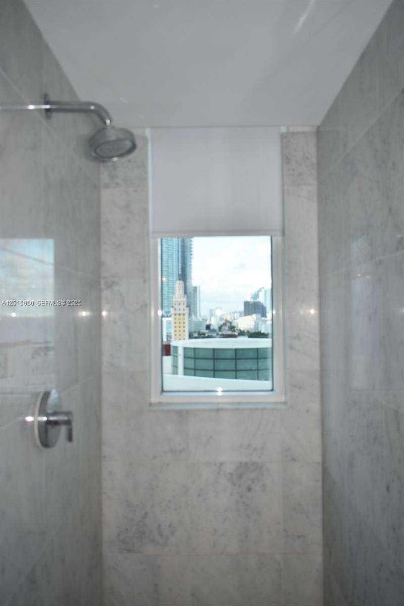 Vizcayne South at 253 2 St, Miami, FL 33132 - For Rent photo 15