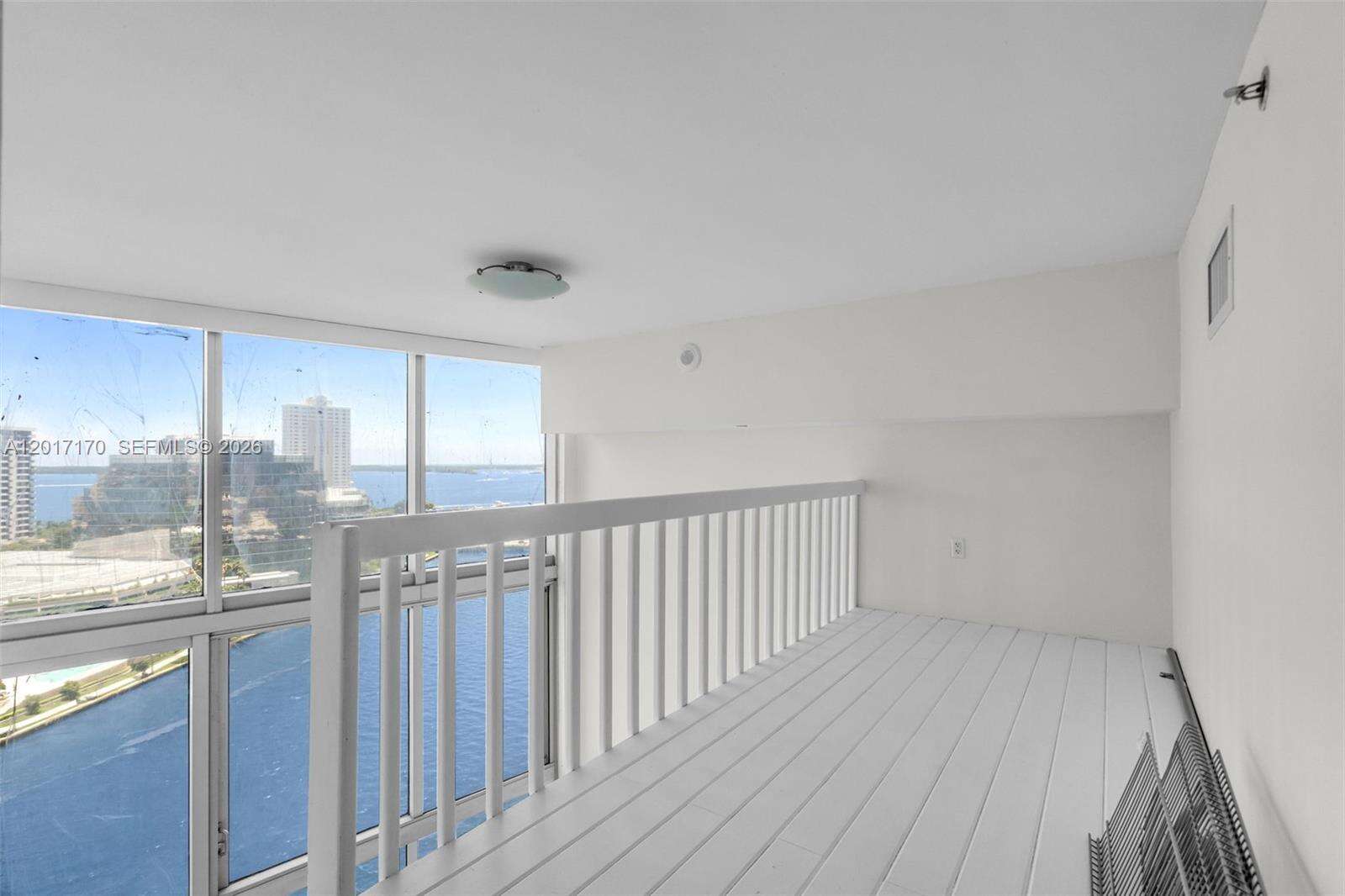 Icon Brickell 2 at 495 Brickell Ave, Miami, FL 33131 - For Rent photo 17