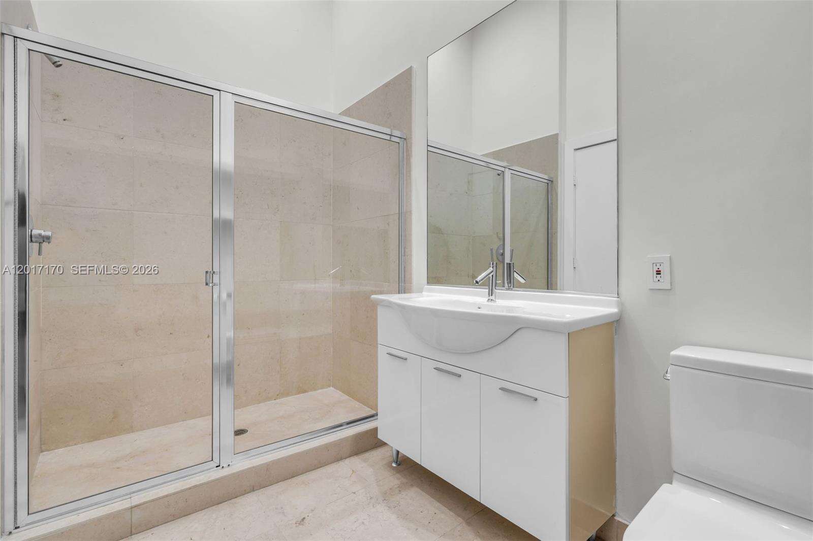 Icon Brickell 2 at 495 Brickell Ave, Miami, FL 33131 - For Rent photo 19