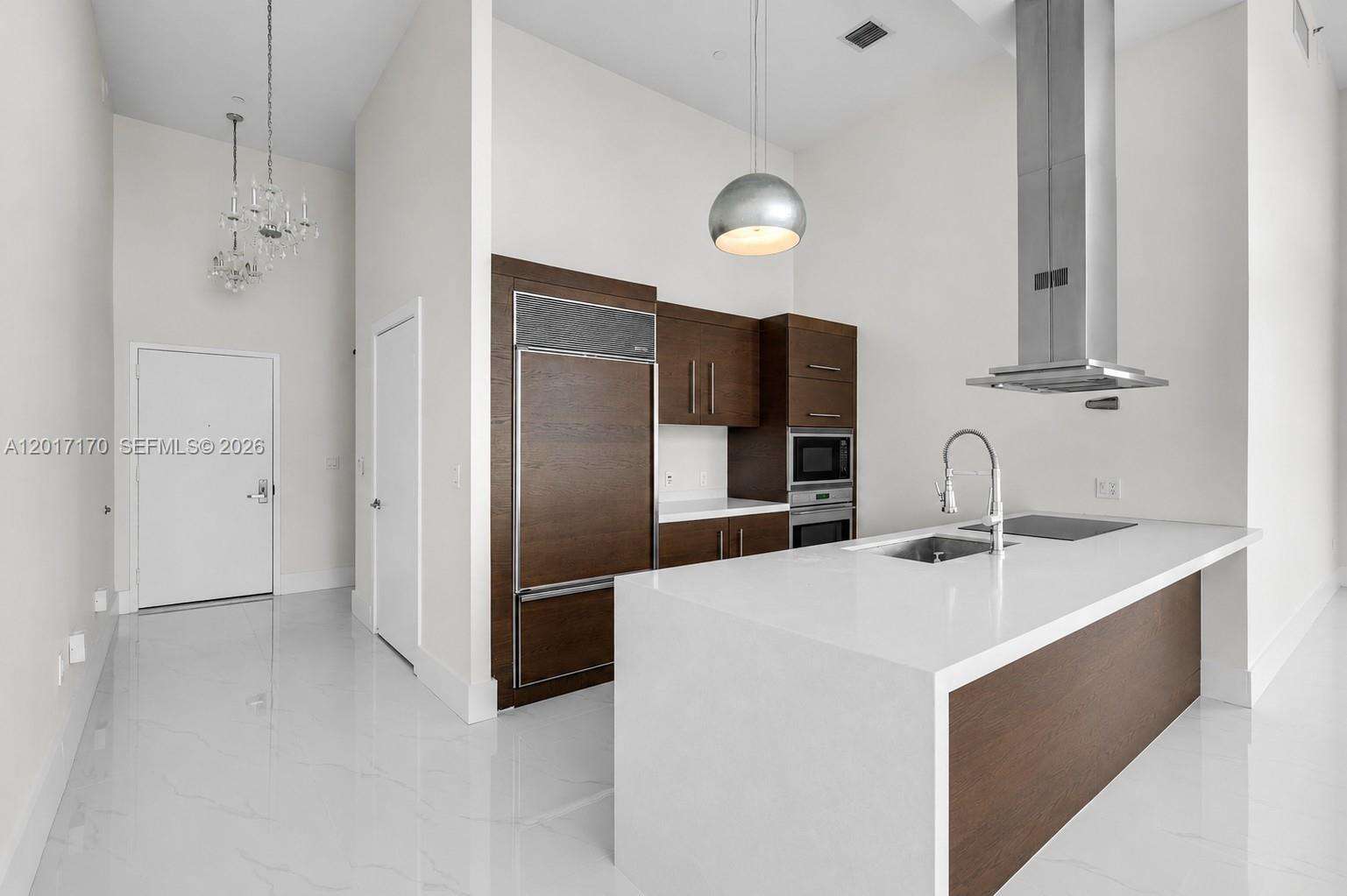 Icon Brickell 2 at 495 Brickell Ave, Miami, FL 33131 - For Rent photo 3