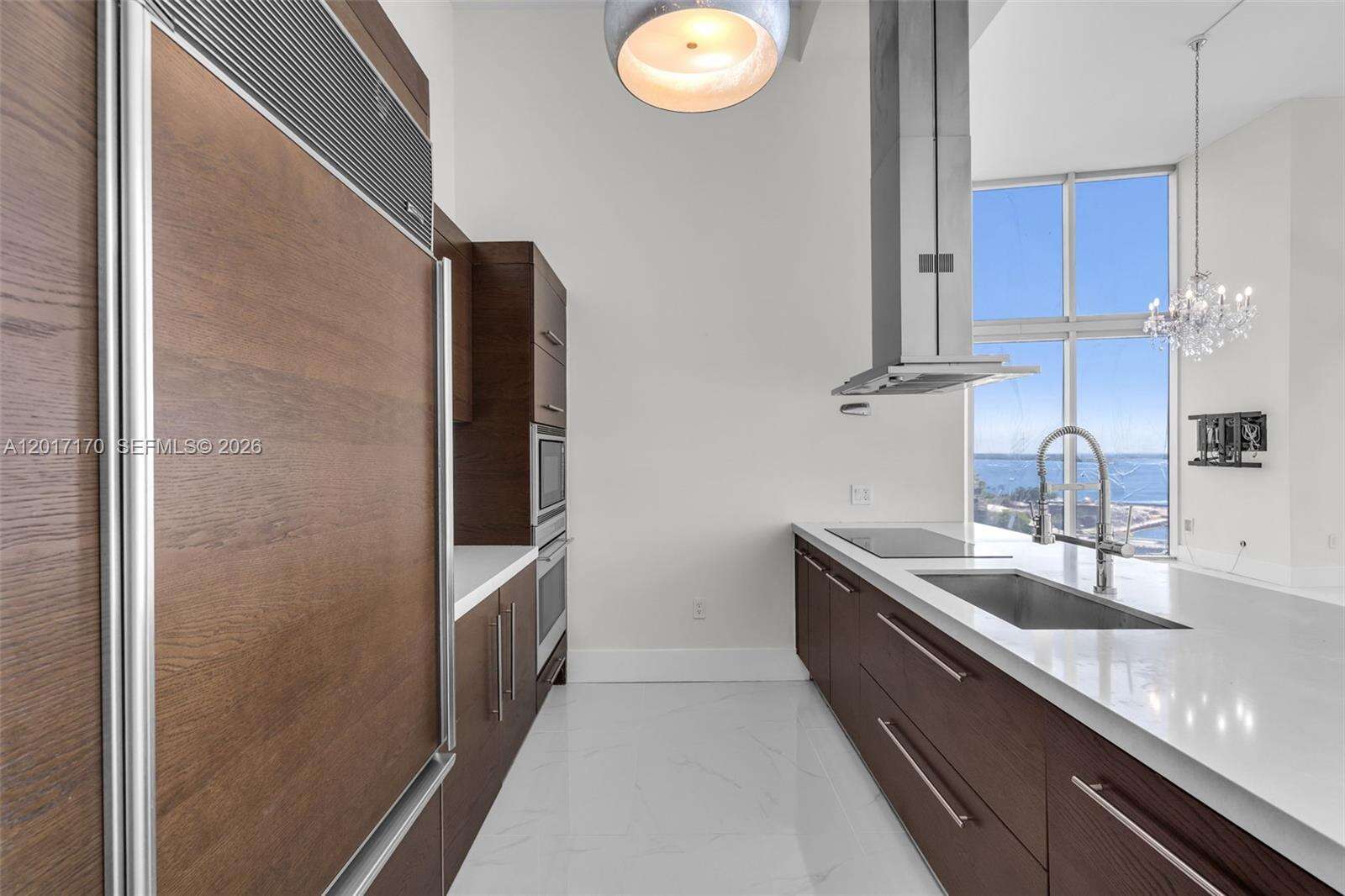 Icon Brickell 2 at 495 Brickell Ave, Miami, FL 33131 - For Rent photo 7