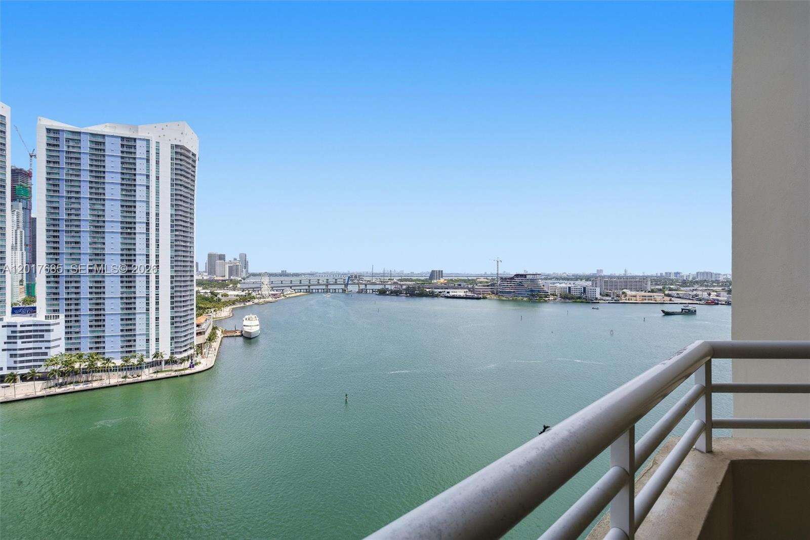 One Tequesta Point at 888 Brickell Key Dr, Miami, FL 33131 - For Rent photo 11