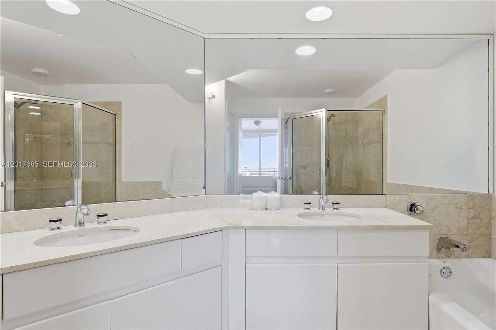 One Tequesta Point at 888 Brickell Key Dr, Miami, FL 33131 - For Rent photo 15
