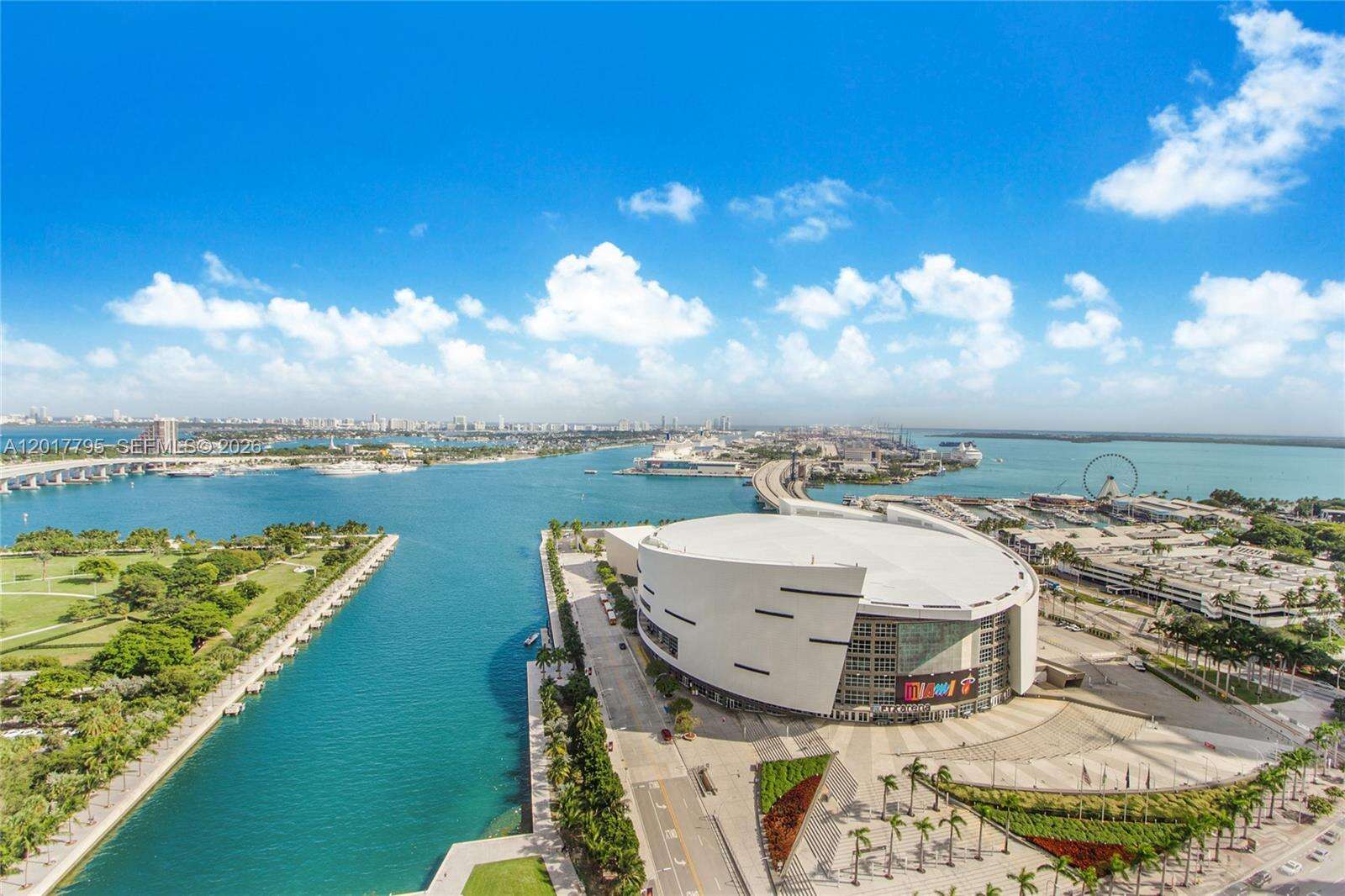 Marina Blue at 888 Biscayne Blvd, Miami, FL 33132 - For Rent photo 2