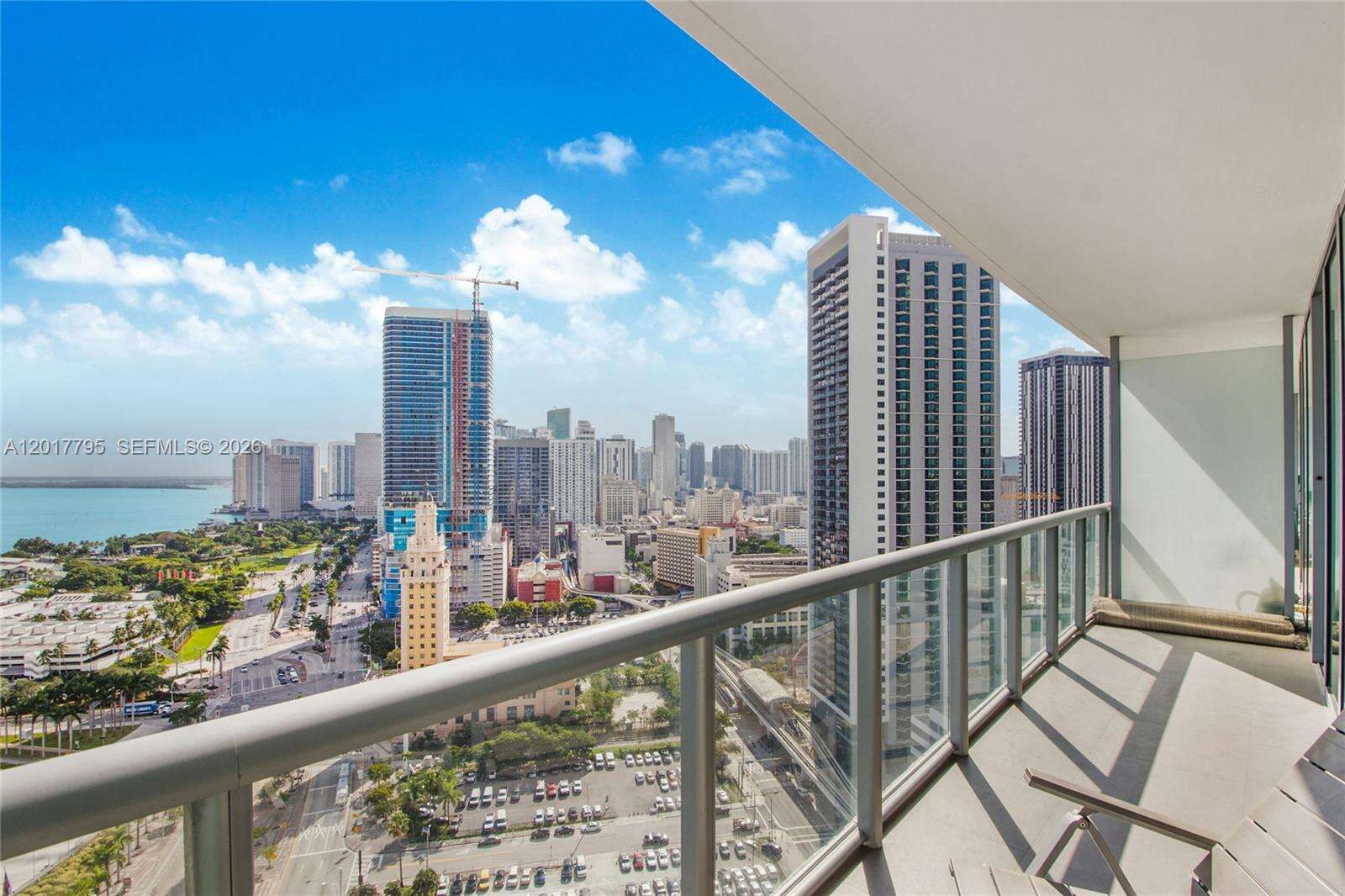 Marina Blue at 888 Biscayne Blvd, Miami, FL 33132 - For Rent photo 3