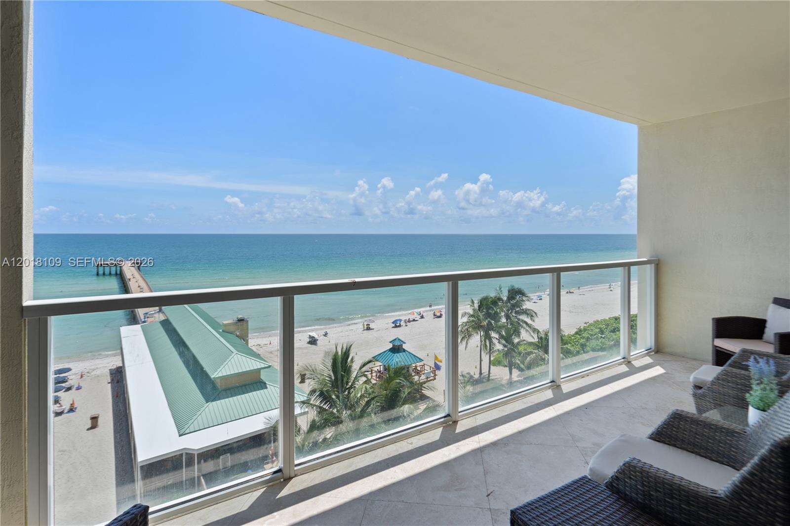 La Perla at 16699 Collins Ave, Sunny Isles Beach, FL 33160 - For Rent photo 1