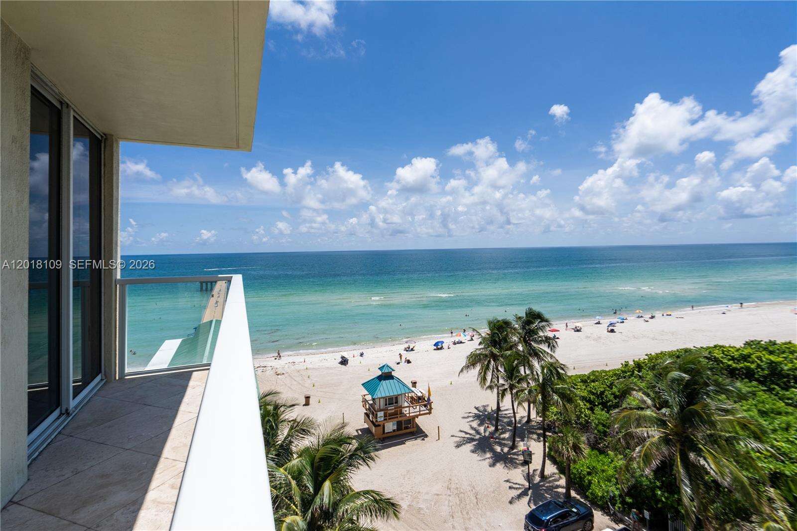 La Perla at 16699 Collins Ave, Sunny Isles Beach, FL 33160 - For Rent photo 2