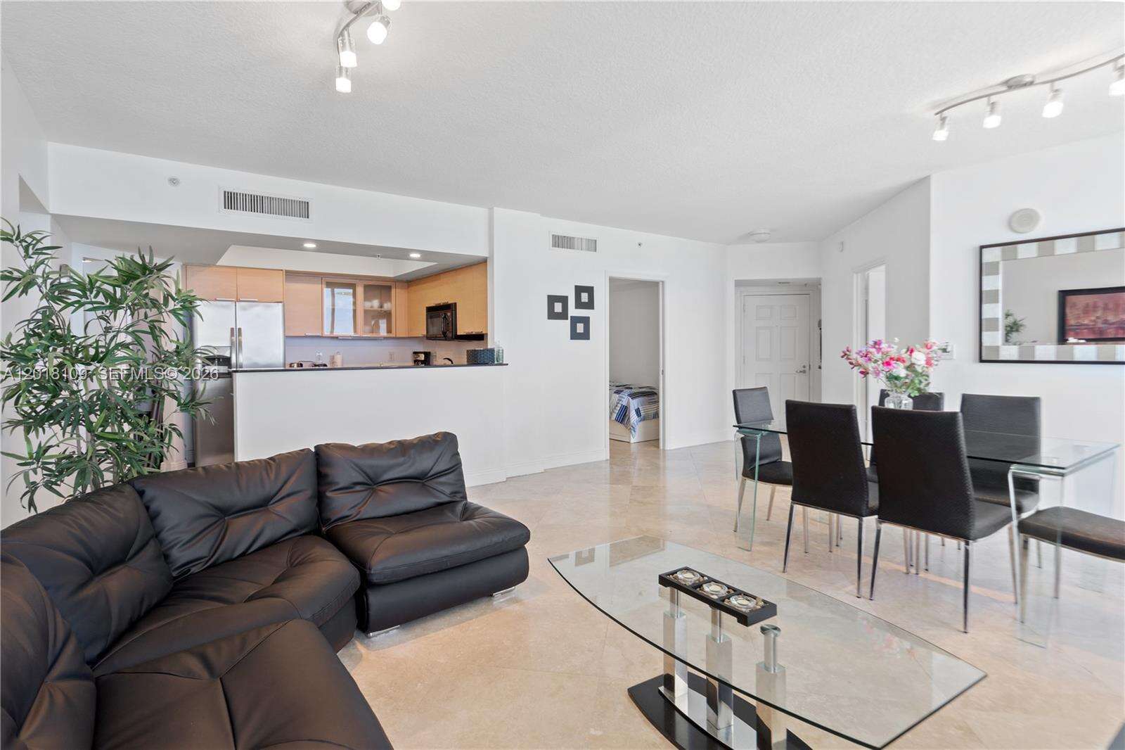 La Perla at 16699 Collins Ave, Sunny Isles Beach, FL 33160 - For Rent photo 13