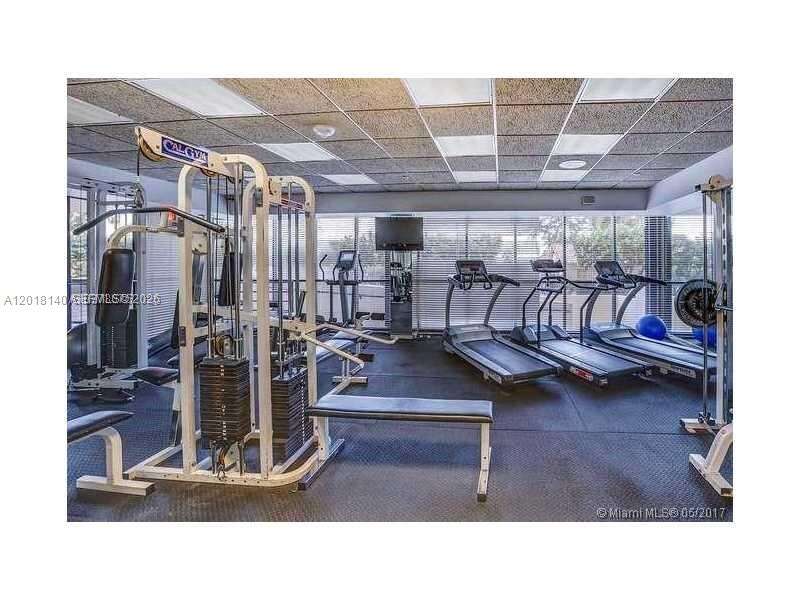 Club Atlantis at 2555 Collins Ave, Miami Beach, FL 33140 - For Rent photo 19