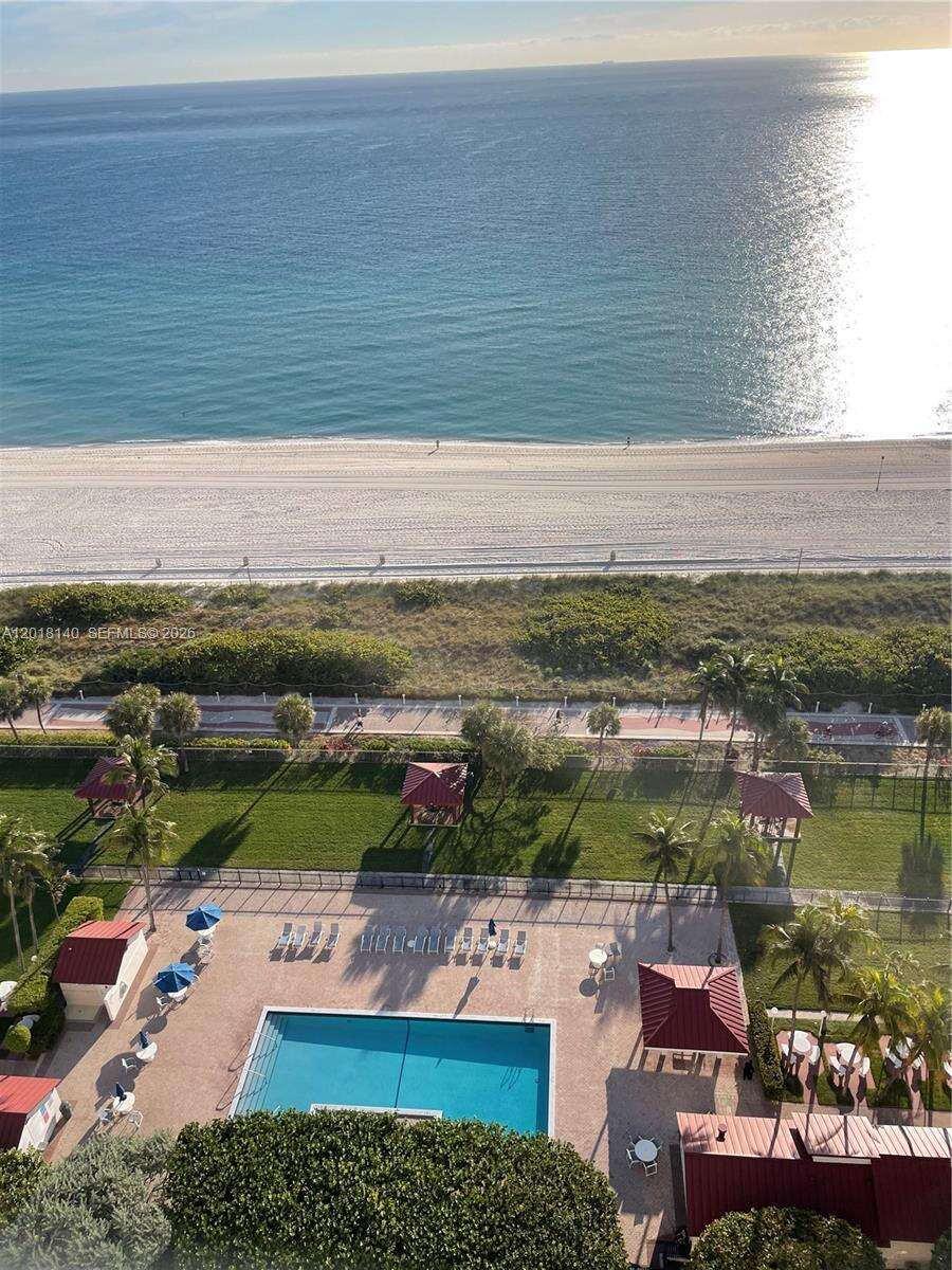 Club Atlantis at 2555 Collins Ave, Miami Beach, FL 33140 - For Rent photo 21
