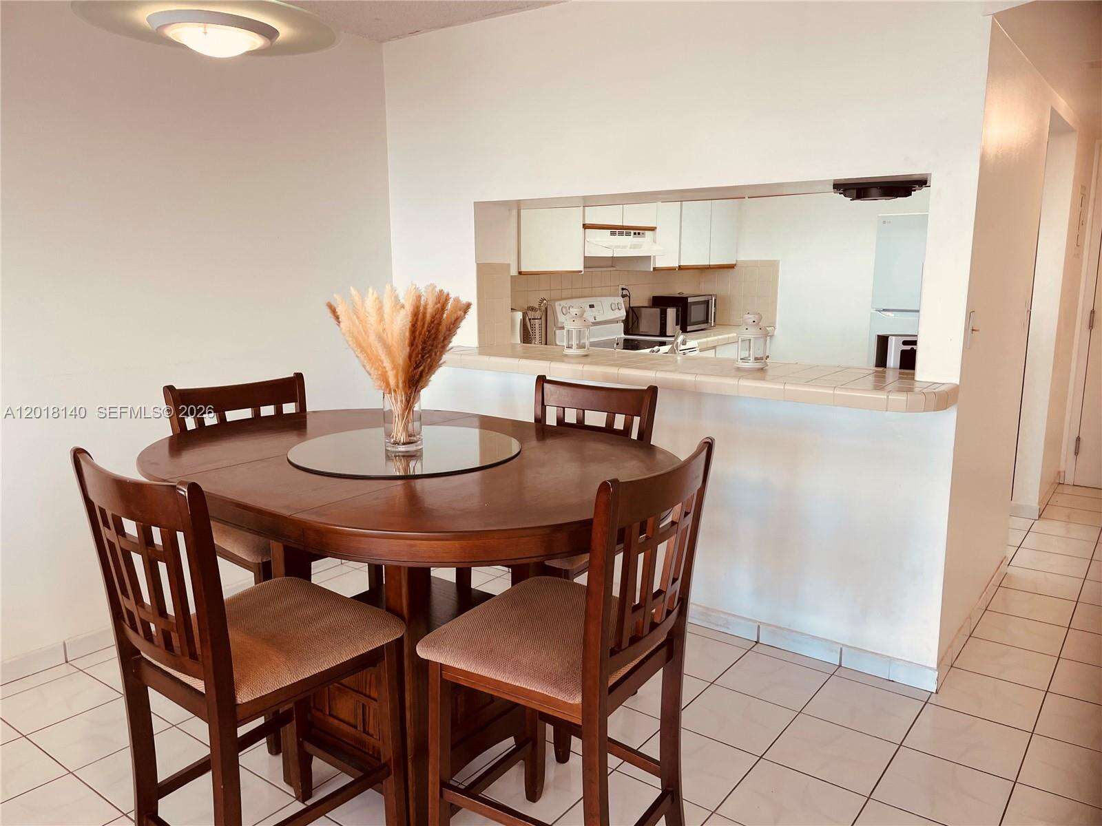 Club Atlantis at 2555 Collins Ave, Miami Beach, FL 33140 - For Rent photo 4