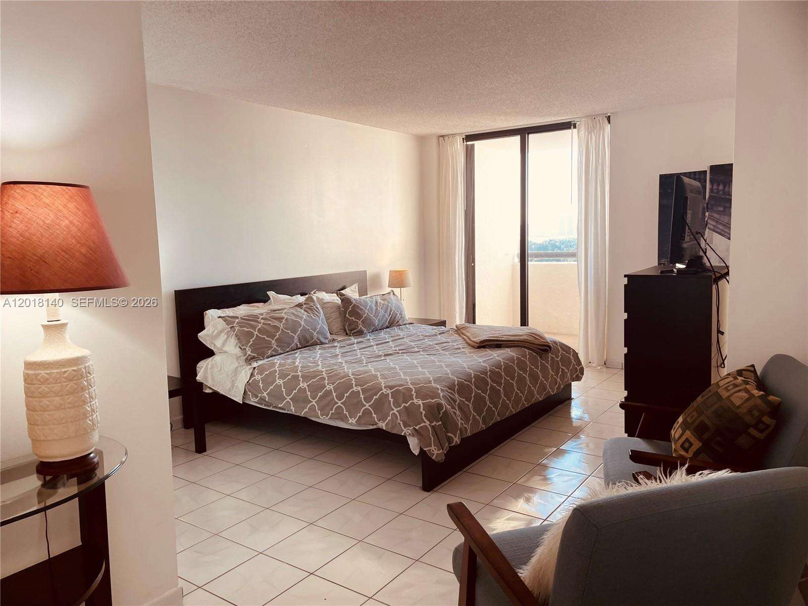 Club Atlantis at 2555 Collins Ave, Miami Beach, FL 33140 - For Rent photo 7