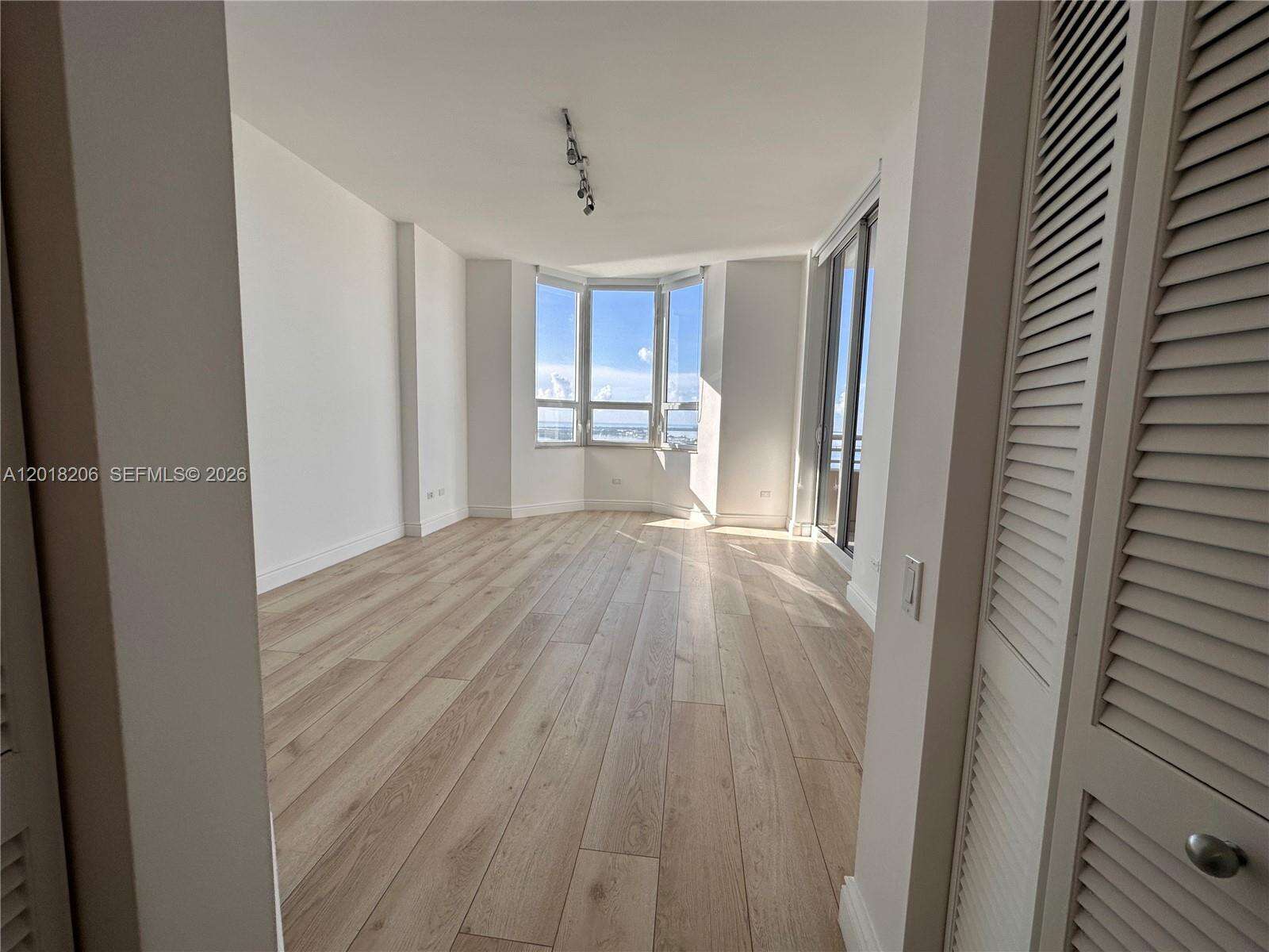Two Tequesta Point at 808 Brickell Key Dr, Miami, FL 33131 - For Rent photo 23