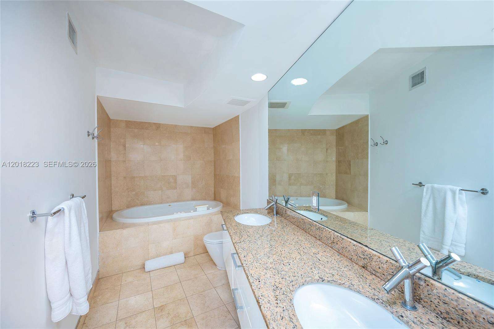 Ocean Four at 17201 Collins Ave, Sunny Isles Beach, FL 33160 - For Rent photo 16
