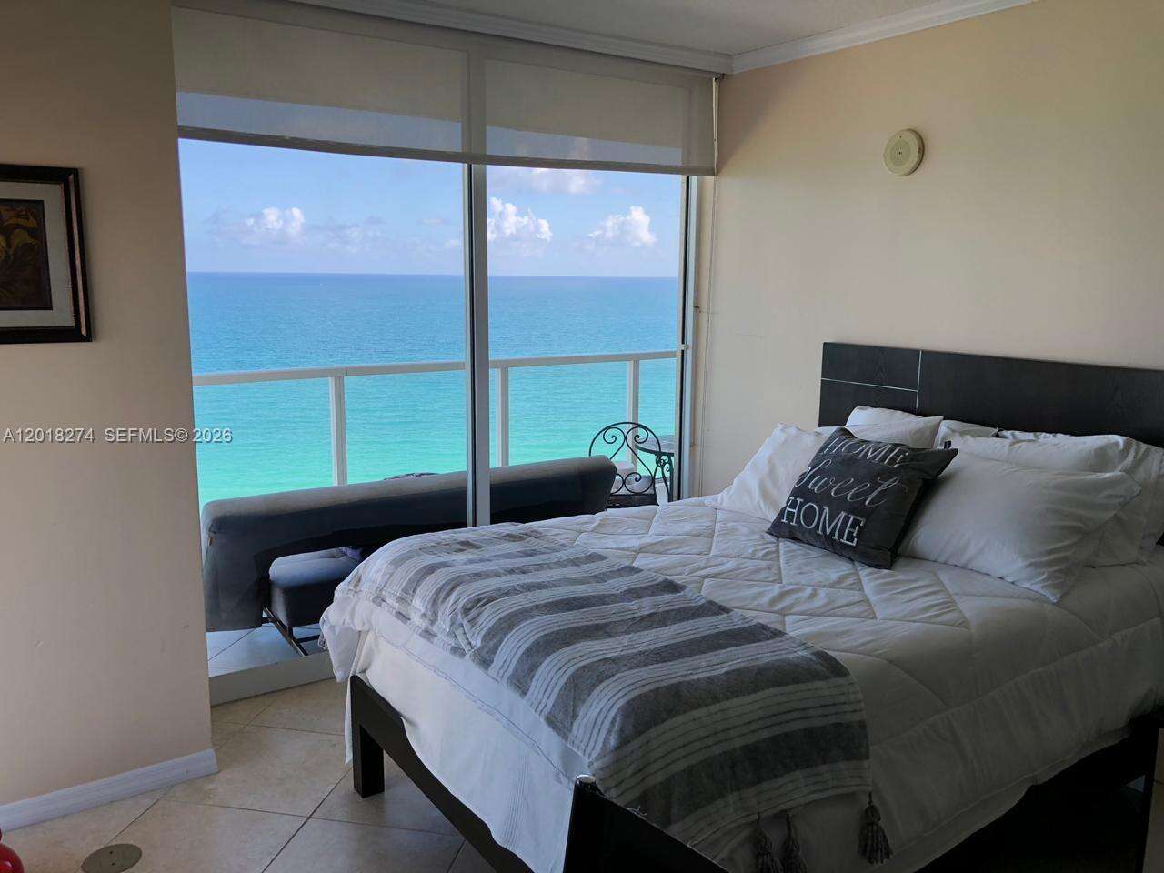 La Perla at 16699 Collins Ave, Sunny Isles Beach, FL 33160 - For Rent photo 2