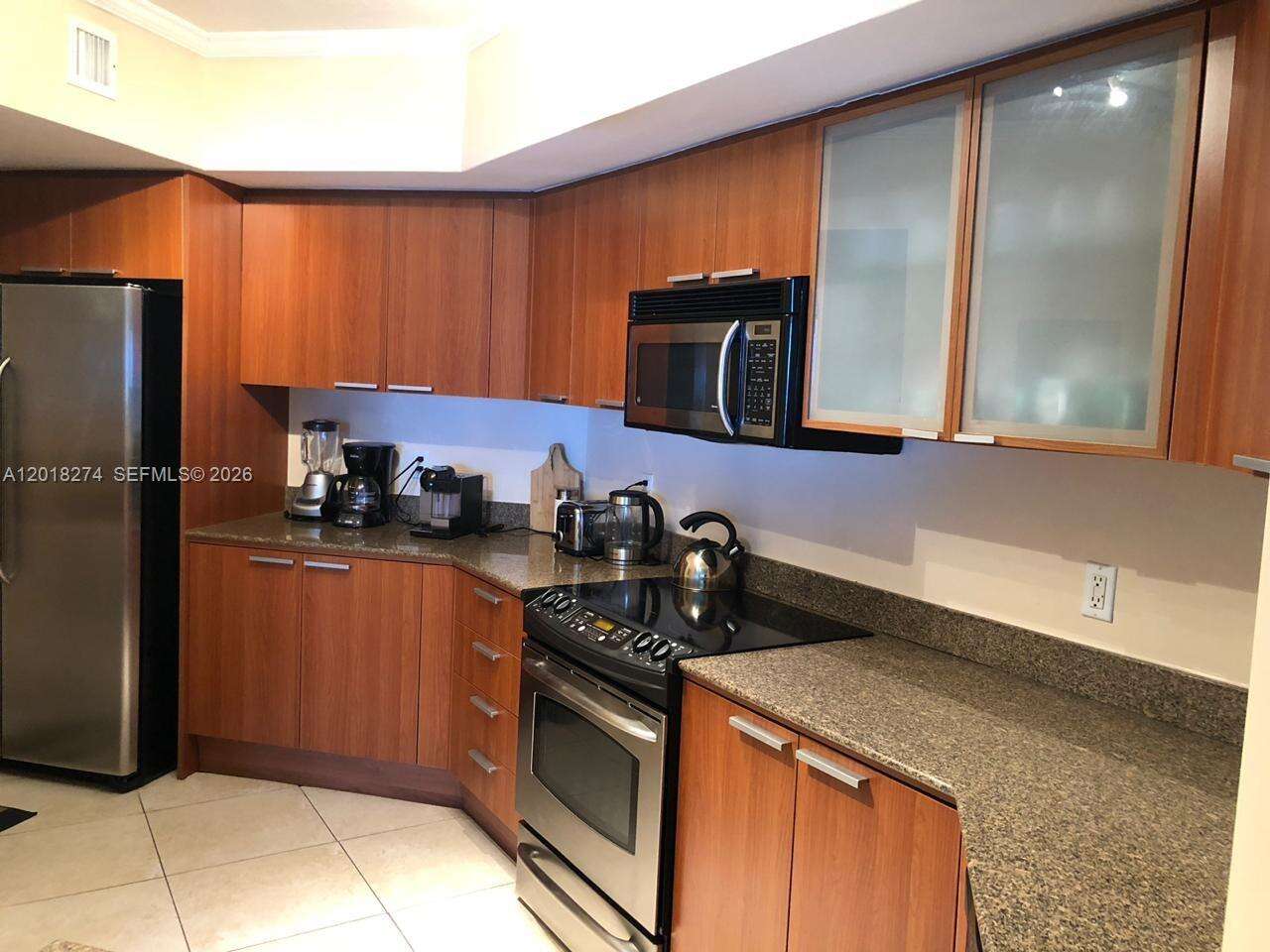 La Perla at 16699 Collins Ave, Sunny Isles Beach, FL 33160 - For Rent photo 5