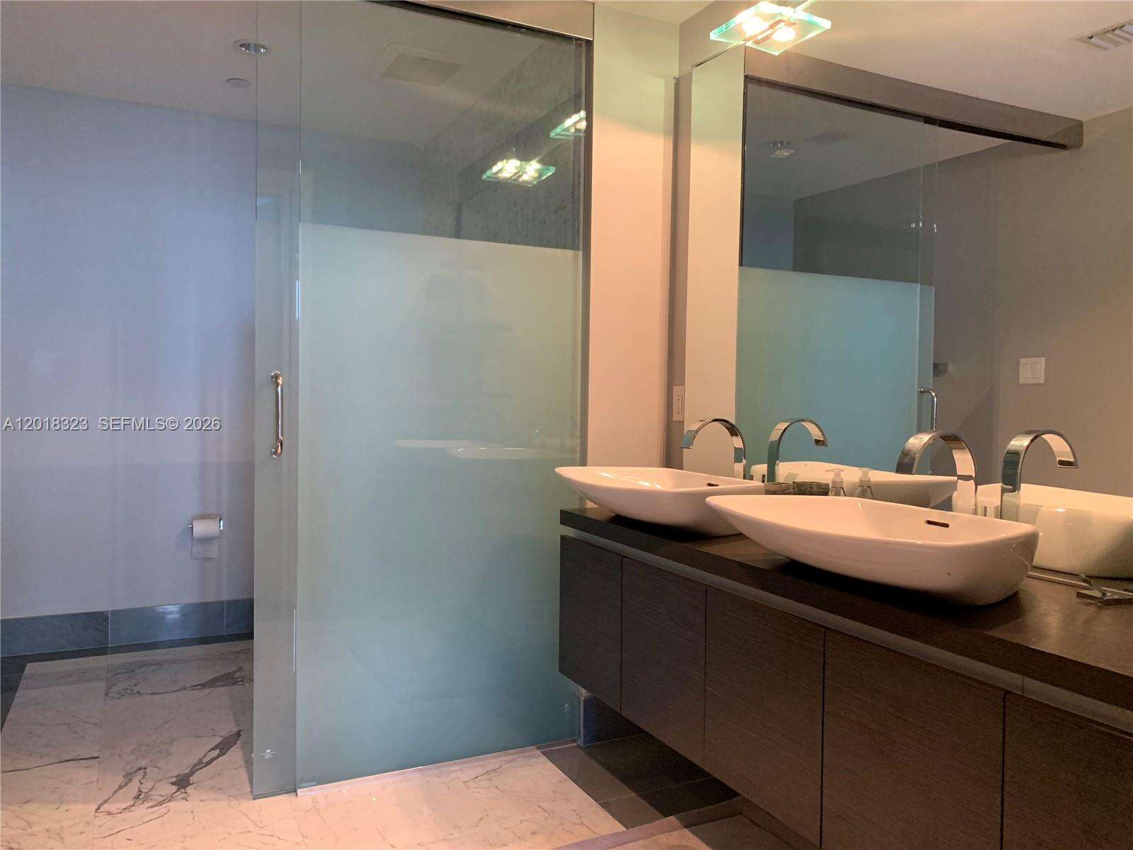 Epic Residences at 200 Biscayne Blvd Way, Miami, FL 33131 - For Rent photo 10