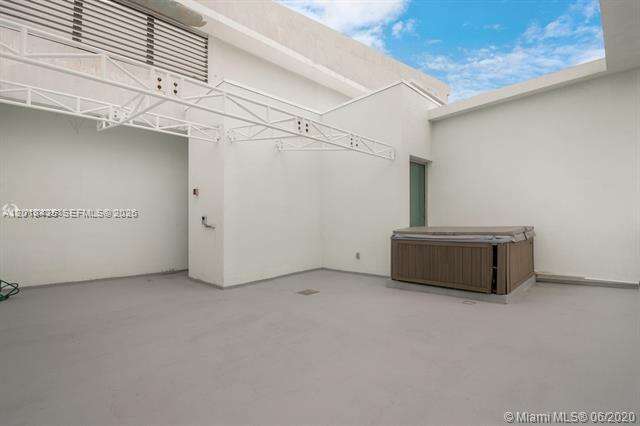 Mint at 92 3 St, Miami, FL 33130 - For Rent photo 19