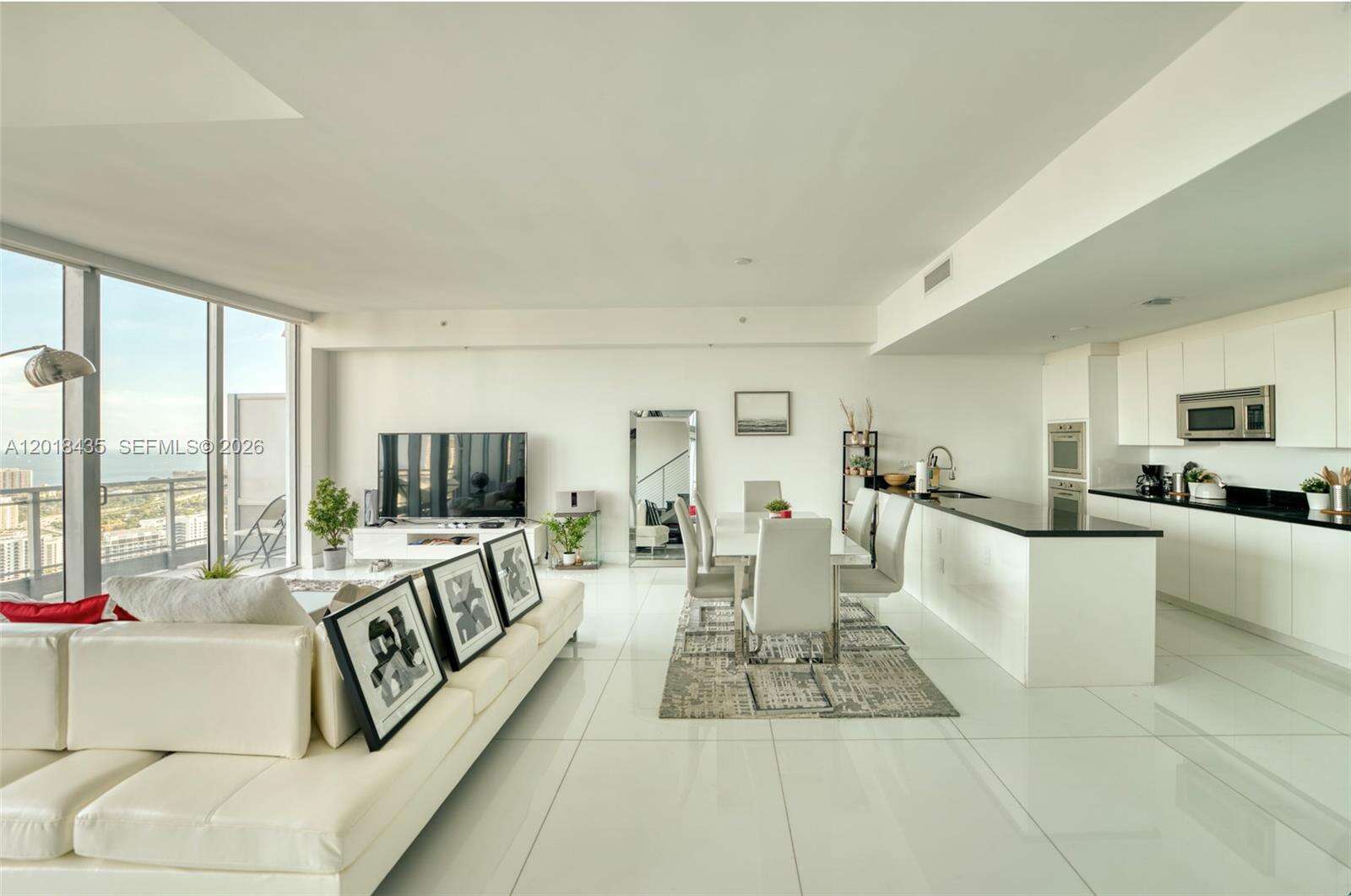 Mint at 92 3 St, Miami, FL 33130 - For Rent photo 5