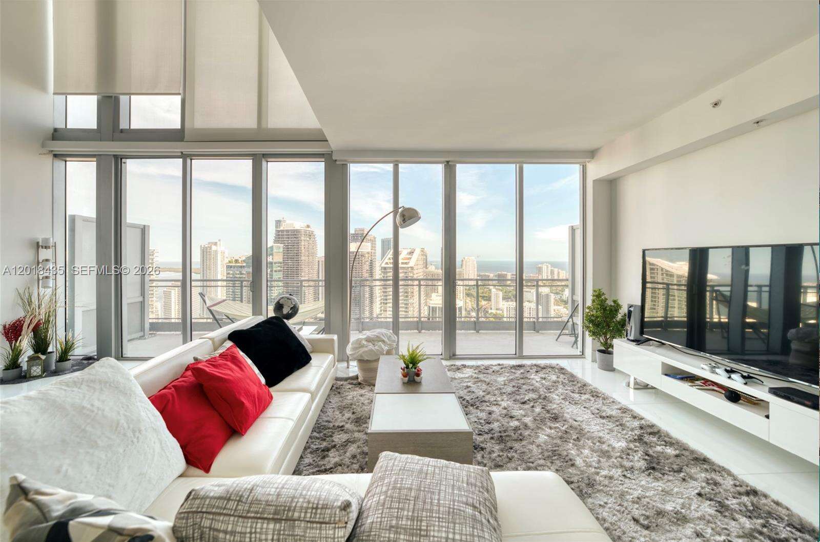 Mint at 92 3 St, Miami, FL 33130 - For Rent photo 9