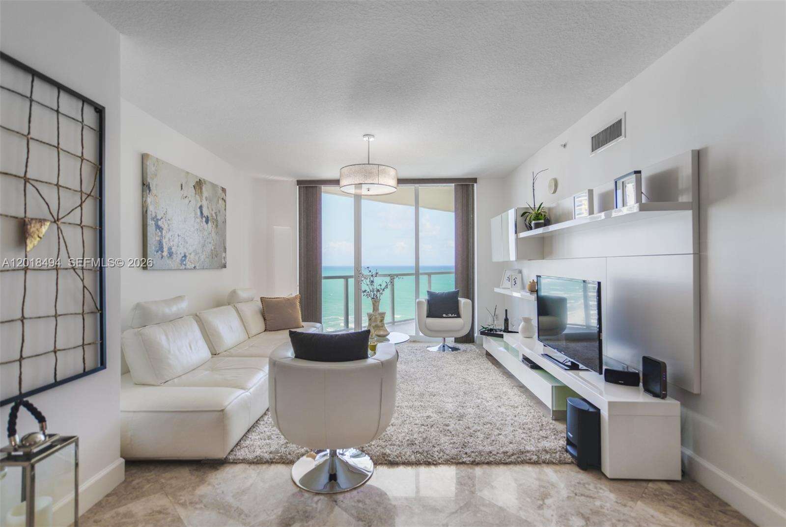 La Perla at 16699 Collins Ave, Sunny Isles Beach, FL 33160 - For Rent photo 2