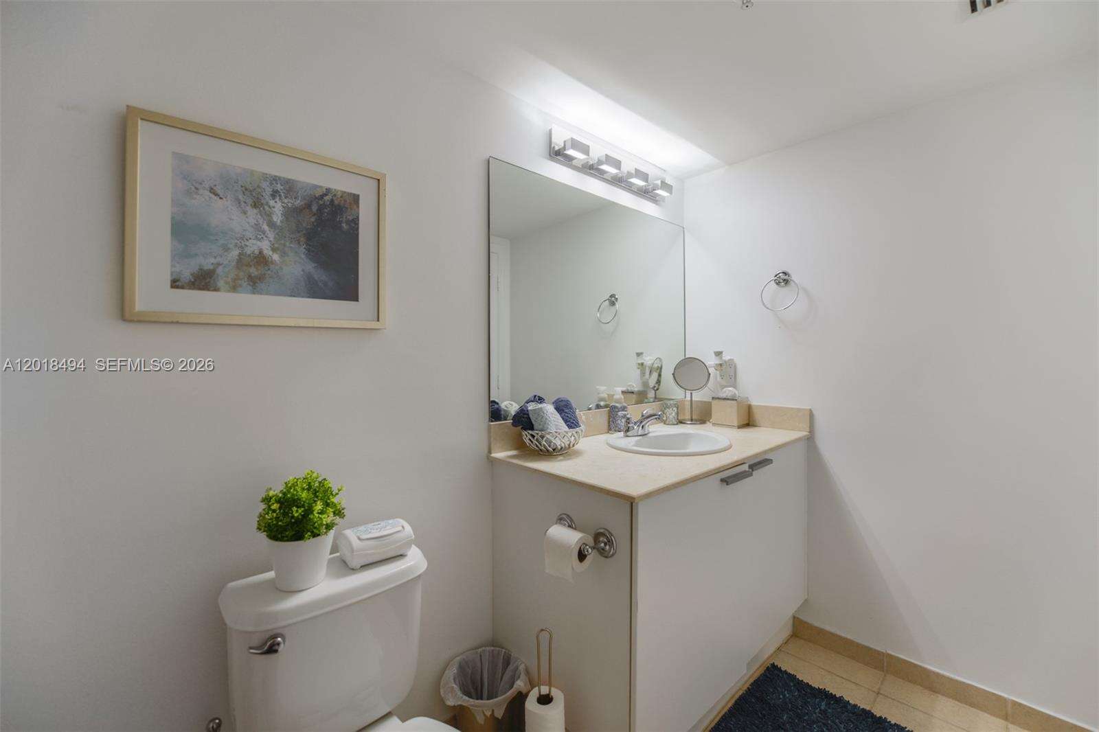 La Perla at 16699 Collins Ave, Sunny Isles Beach, FL 33160 - For Rent photo 16