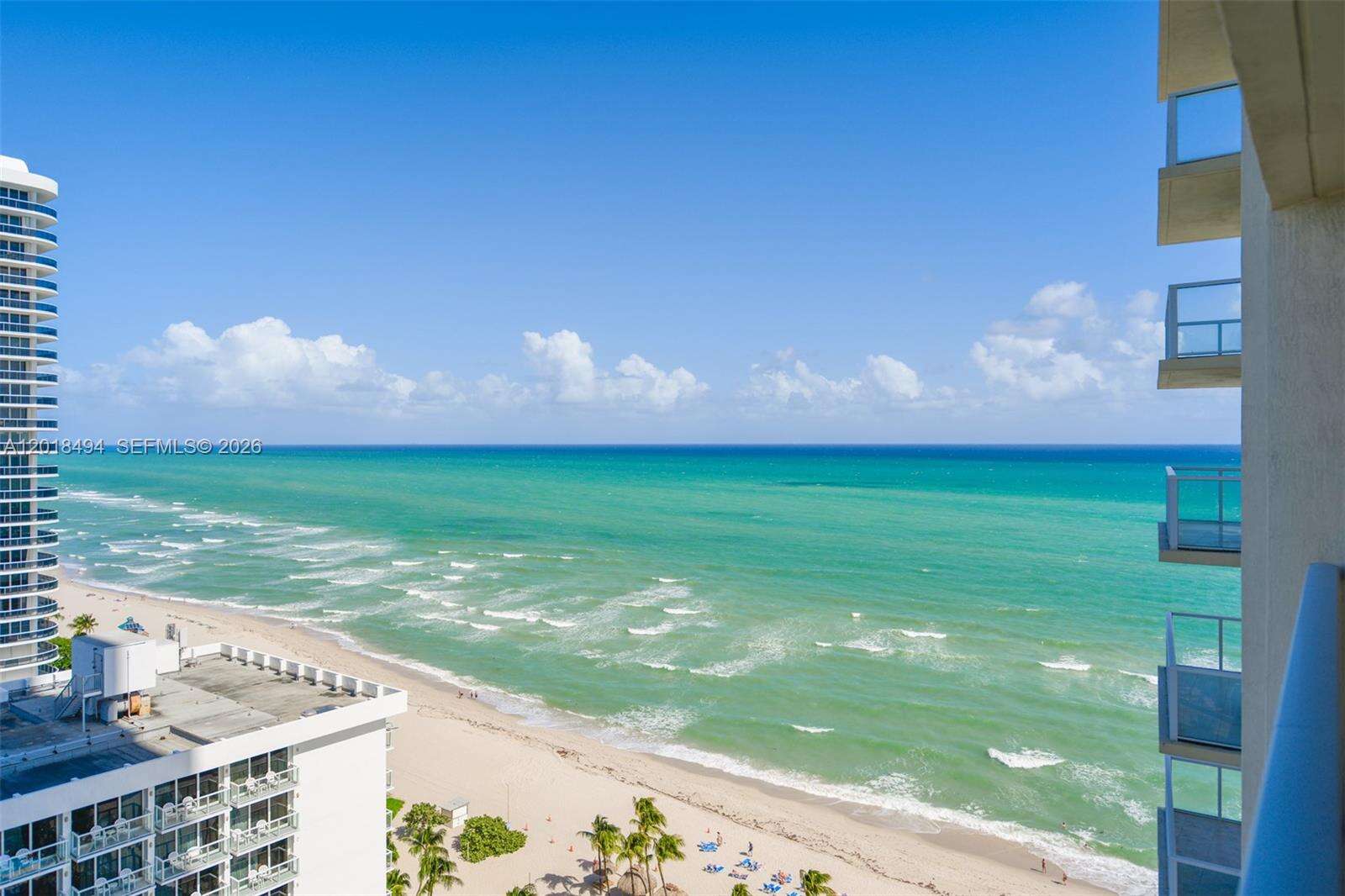 La Perla at 16699 Collins Ave, Sunny Isles Beach, FL 33160 - For Rent photo 25