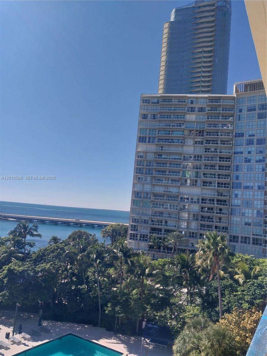 Brickell Bay Club at 2333 Brickell Ave, Miami, FL 33129 - For Rent photo 3