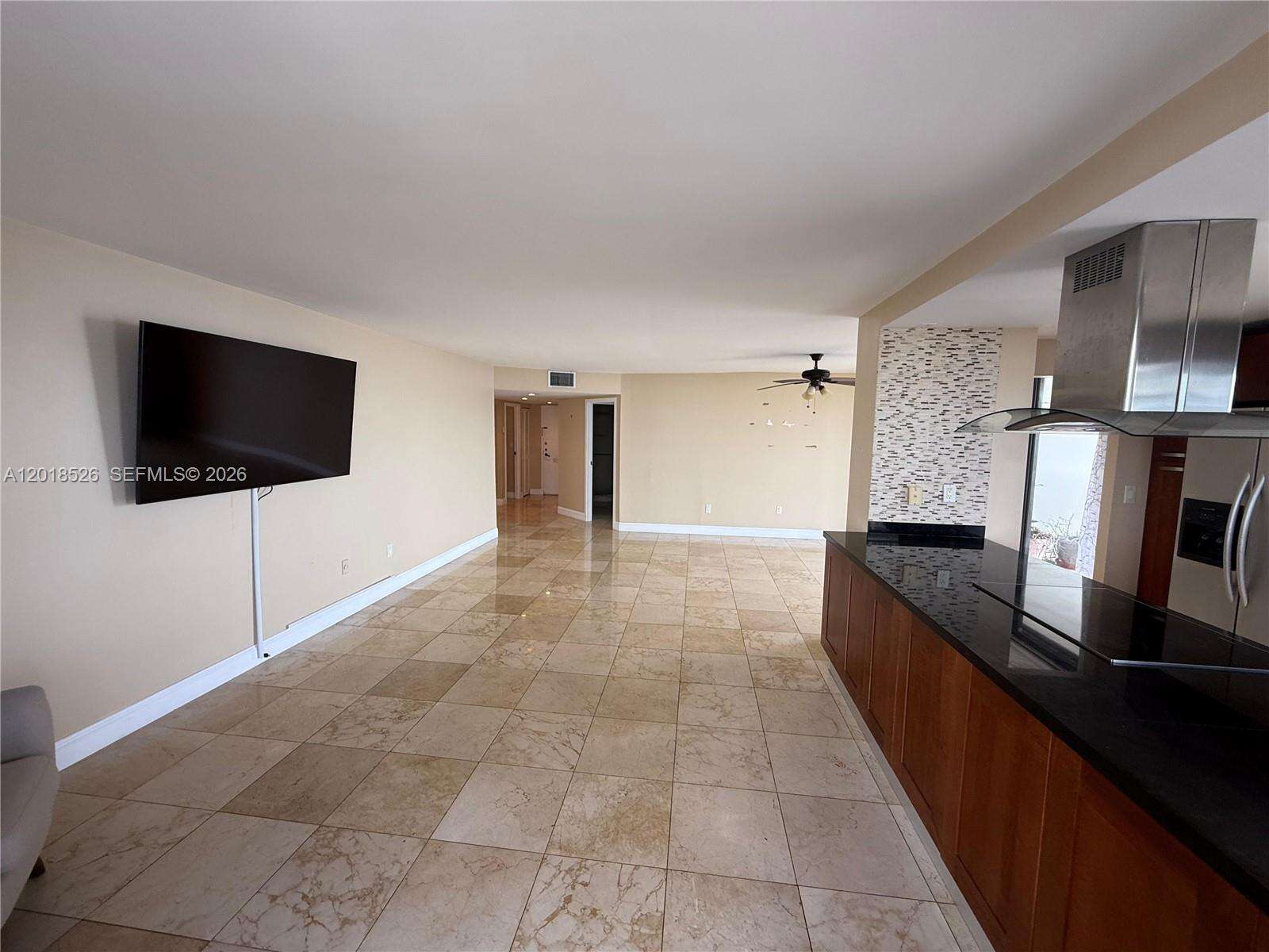 Brickell Bay Club at 2333 Brickell Ave, Miami, FL 33129 - For Rent photo 24