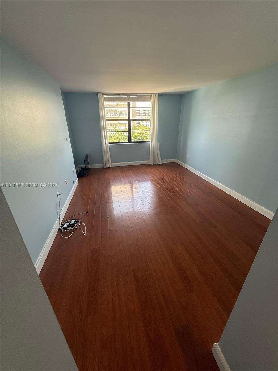 Brickell Bay Club at 2333 Brickell Ave, Miami, FL 33129 - For Rent photo 37