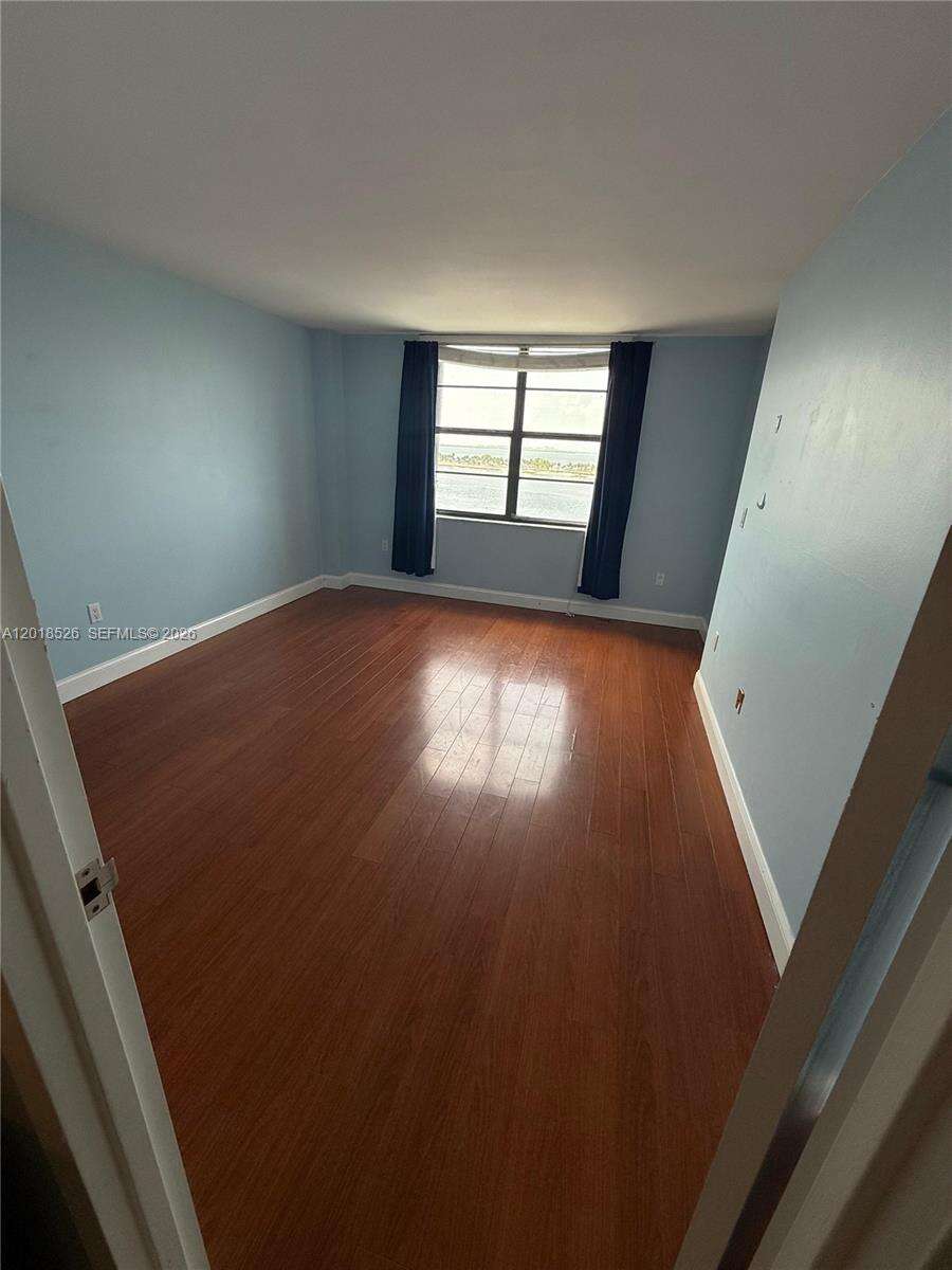 Brickell Bay Club at 2333 Brickell Ave, Miami, FL 33129 - For Rent photo 47