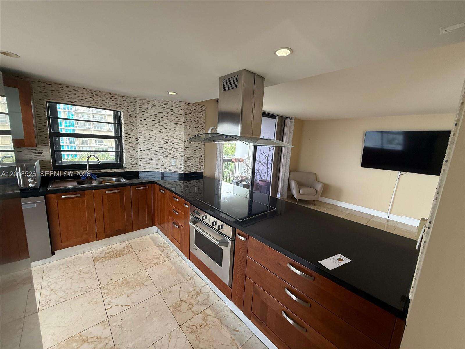 Brickell Bay Club at 2333 Brickell Ave, Miami, FL 33129 - For Rent photo 50