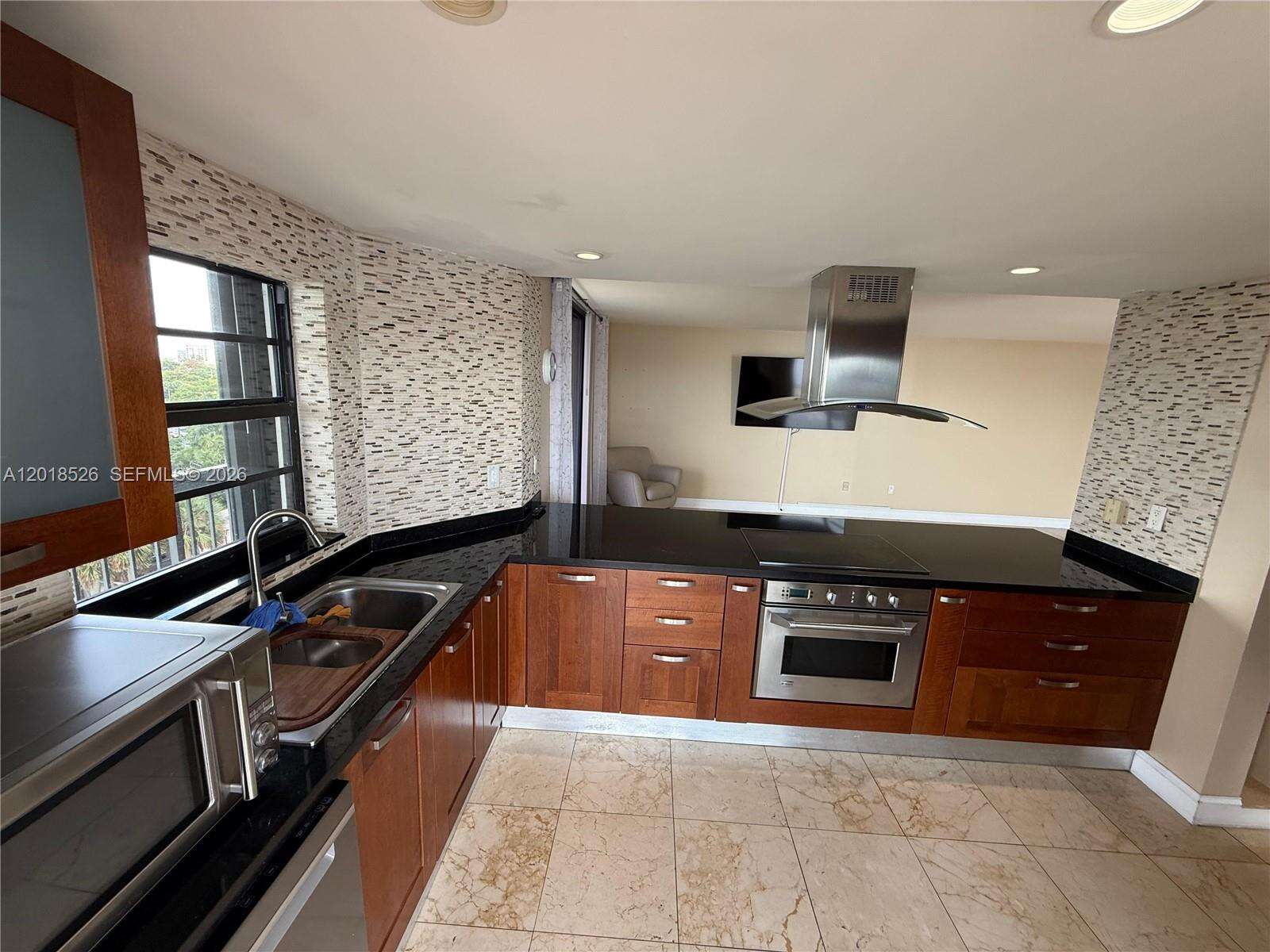 Brickell Bay Club at 2333 Brickell Ave, Miami, FL 33129 - For Rent photo 51